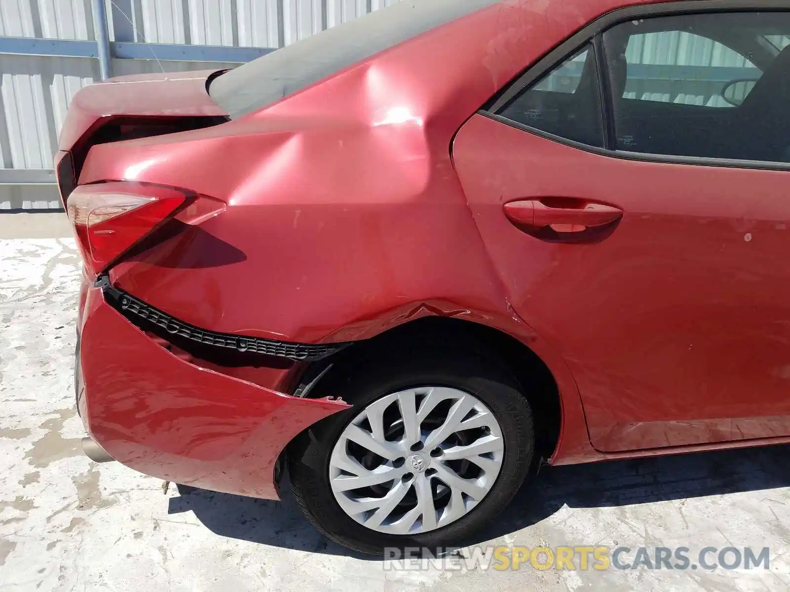 9 Photograph of a damaged car 5YFBURHE4KP889749 TOYOTA COROLLA 2019