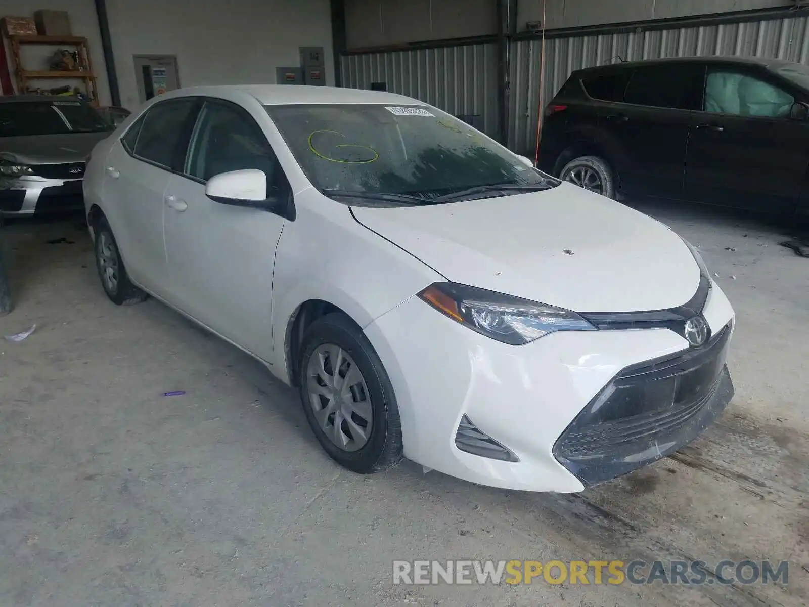 1 Photograph of a damaged car 5YFBURHE4KP895664 TOYOTA COROLLA 2019