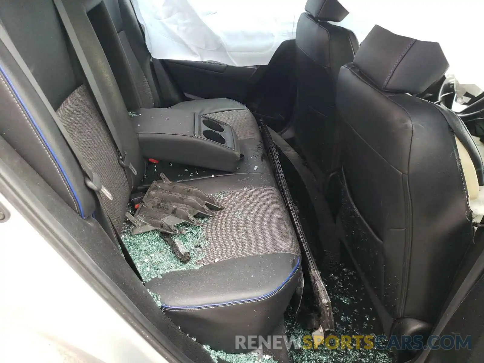 6 Photograph of a damaged car 5YFBURHE4KP897124 TOYOTA COROLLA 2019