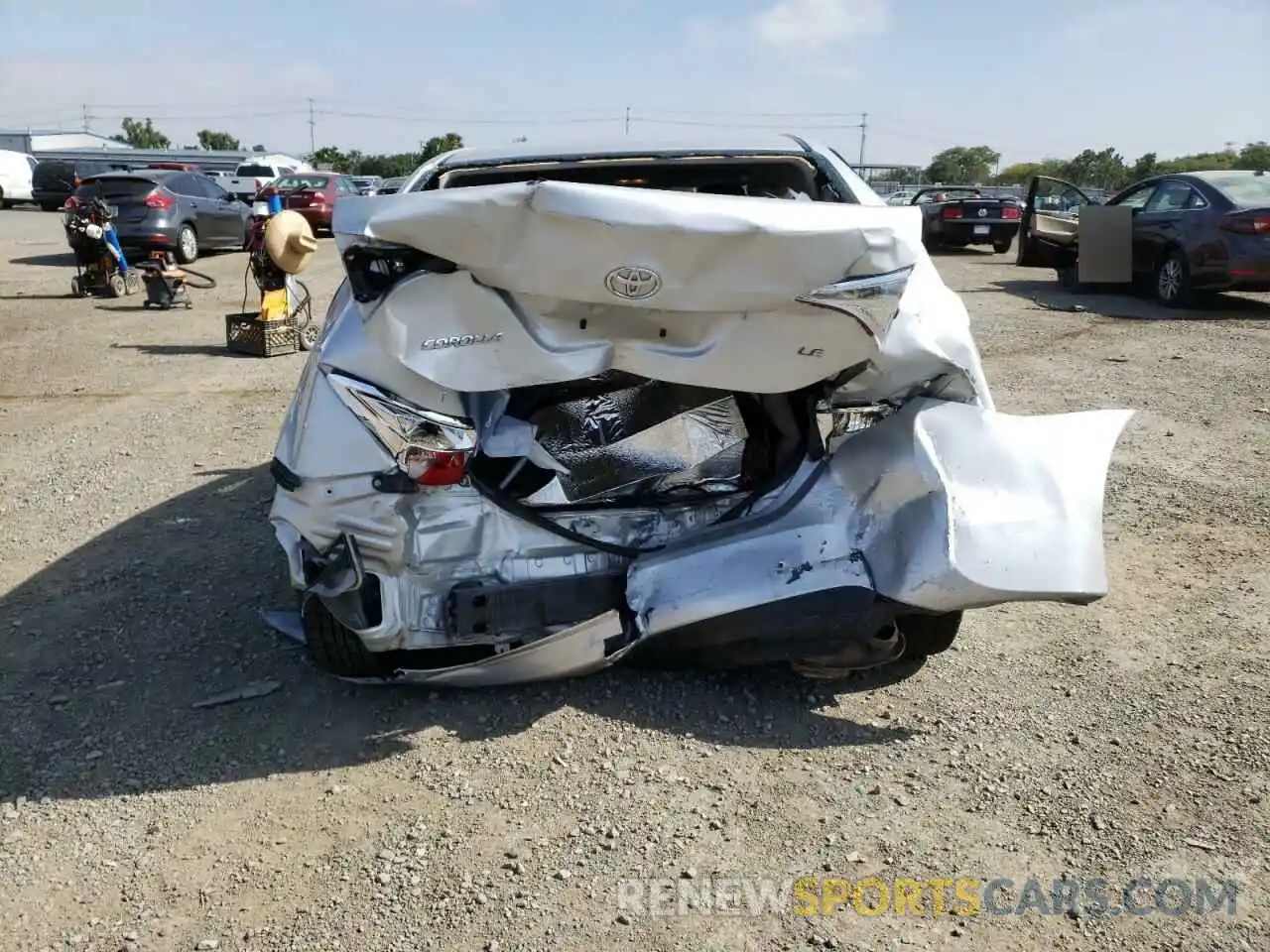 9 Photograph of a damaged car 5YFBURHE4KP897317 TOYOTA COROLLA 2019