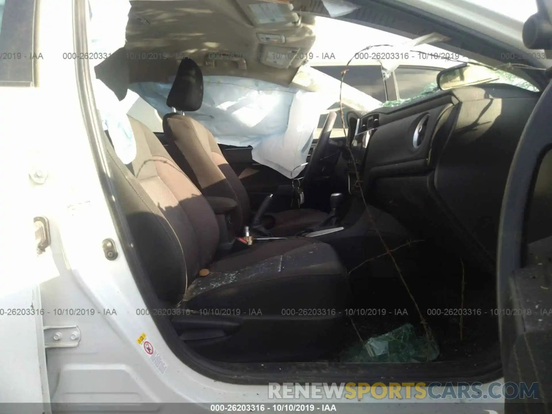 5 Photograph of a damaged car 5YFBURHE4KP897432 TOYOTA COROLLA 2019