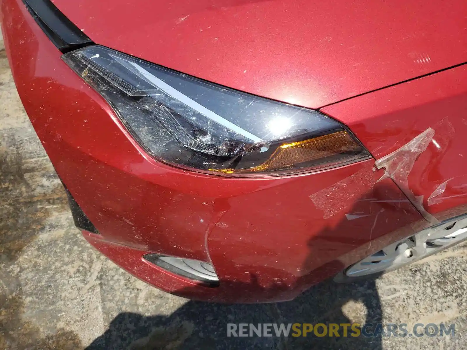 9 Photograph of a damaged car 5YFBURHE4KP897849 TOYOTA COROLLA 2019