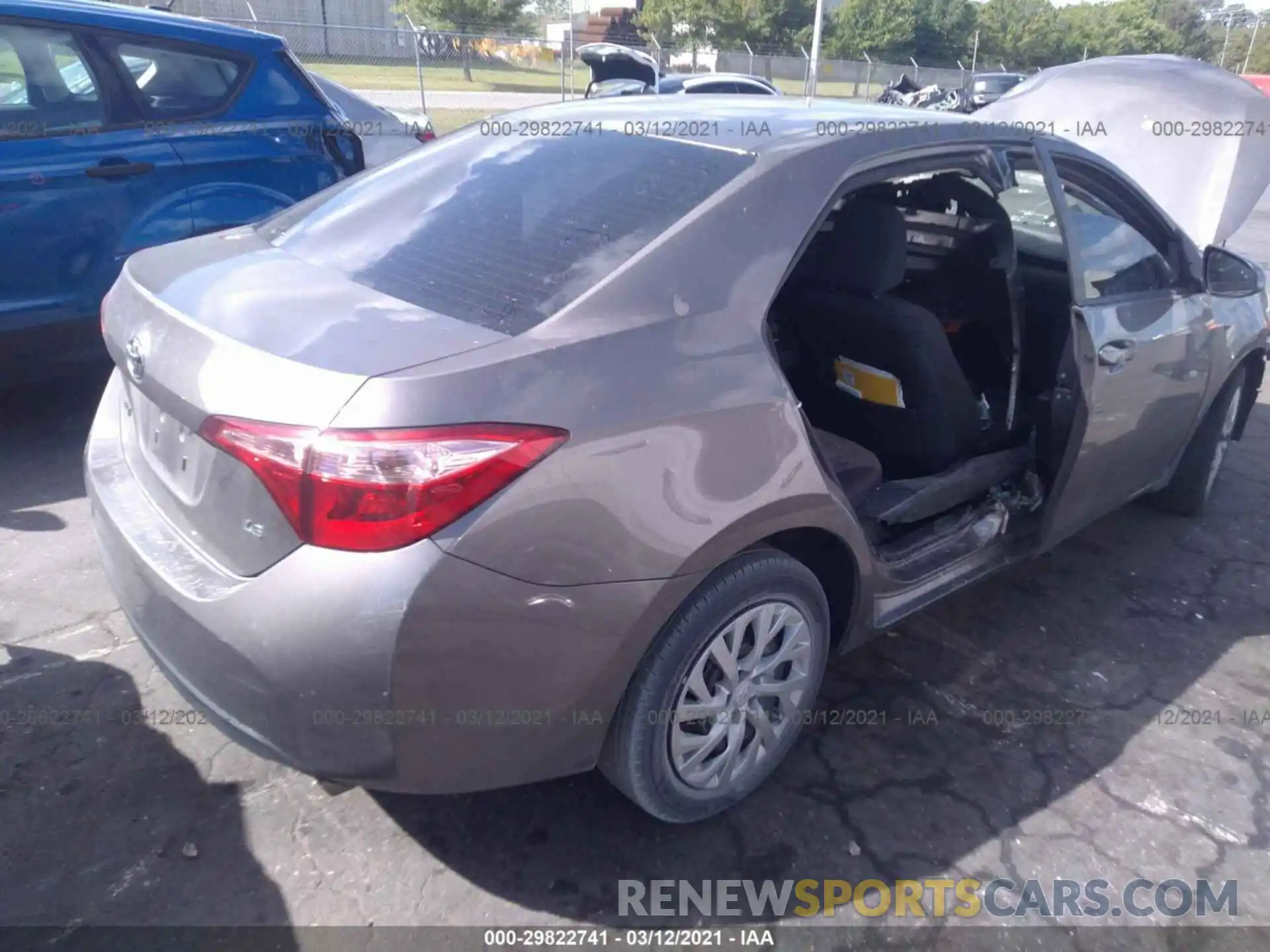 4 Photograph of a damaged car 5YFBURHE4KP899276 TOYOTA COROLLA 2019