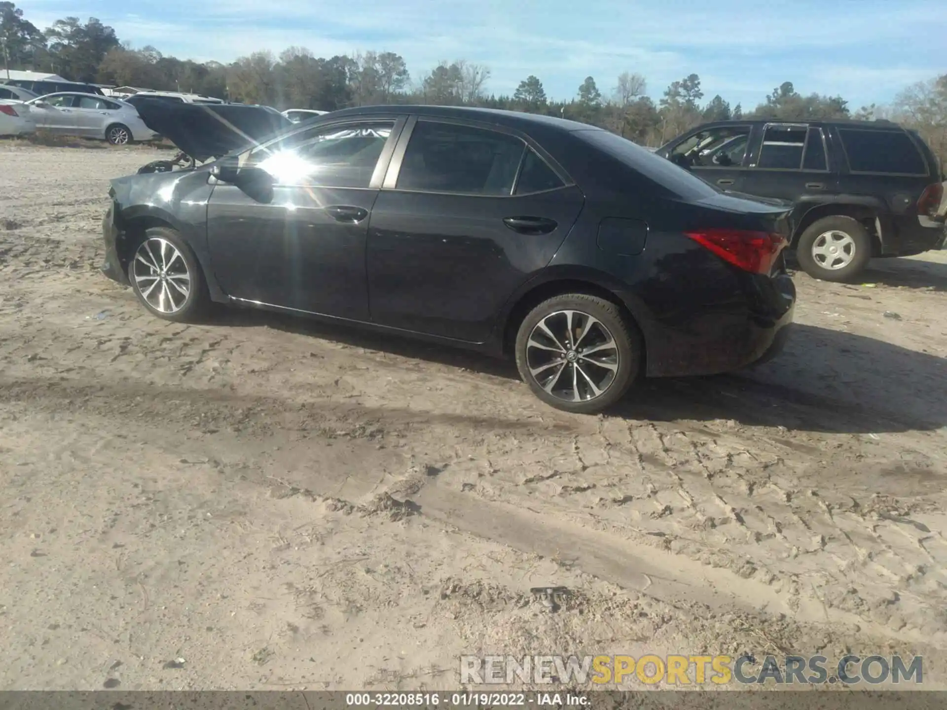 3 Photograph of a damaged car 5YFBURHE4KP901494 TOYOTA COROLLA 2019