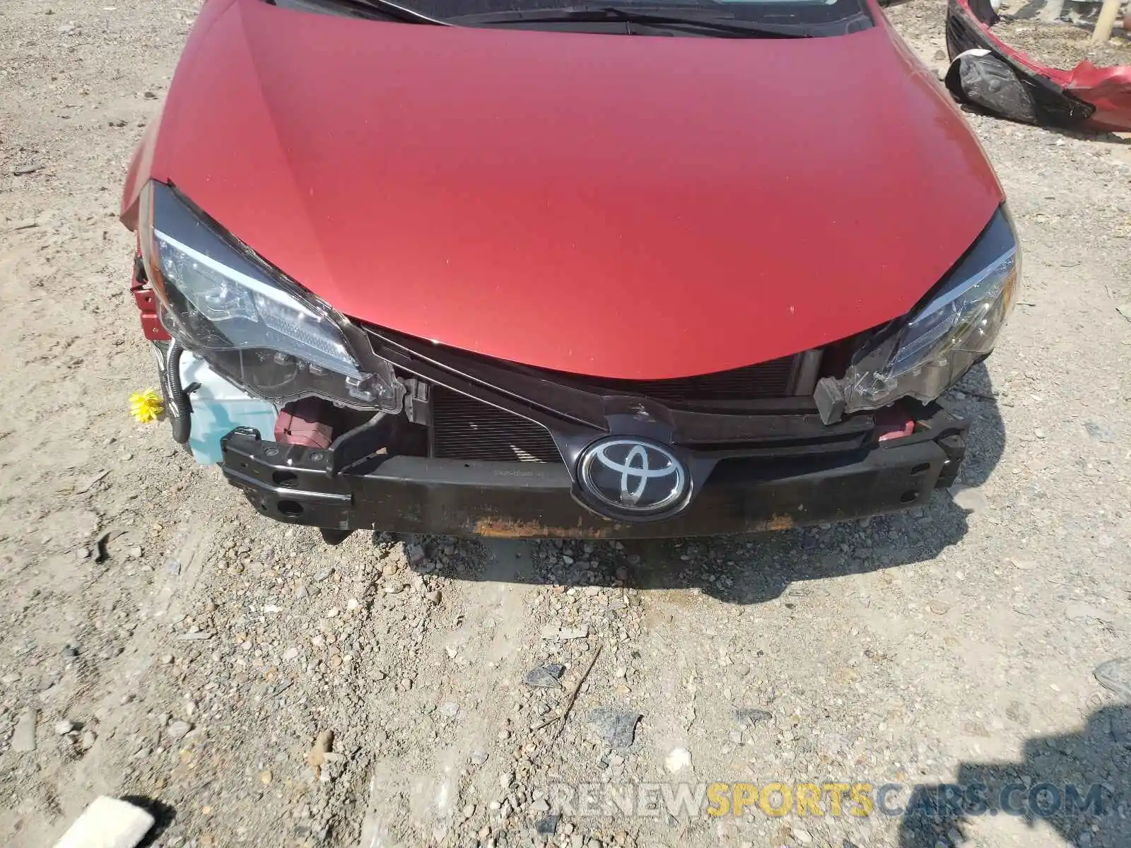 9 Photograph of a damaged car 5YFBURHE4KP902404 TOYOTA COROLLA 2019