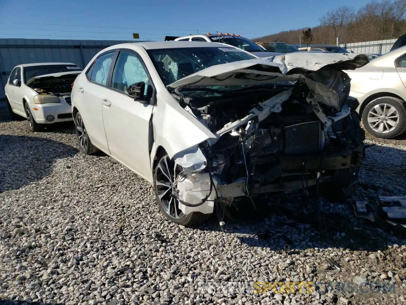 1 Photograph of a damaged car 5YFBURHE4KP903021 TOYOTA COROLLA 2019