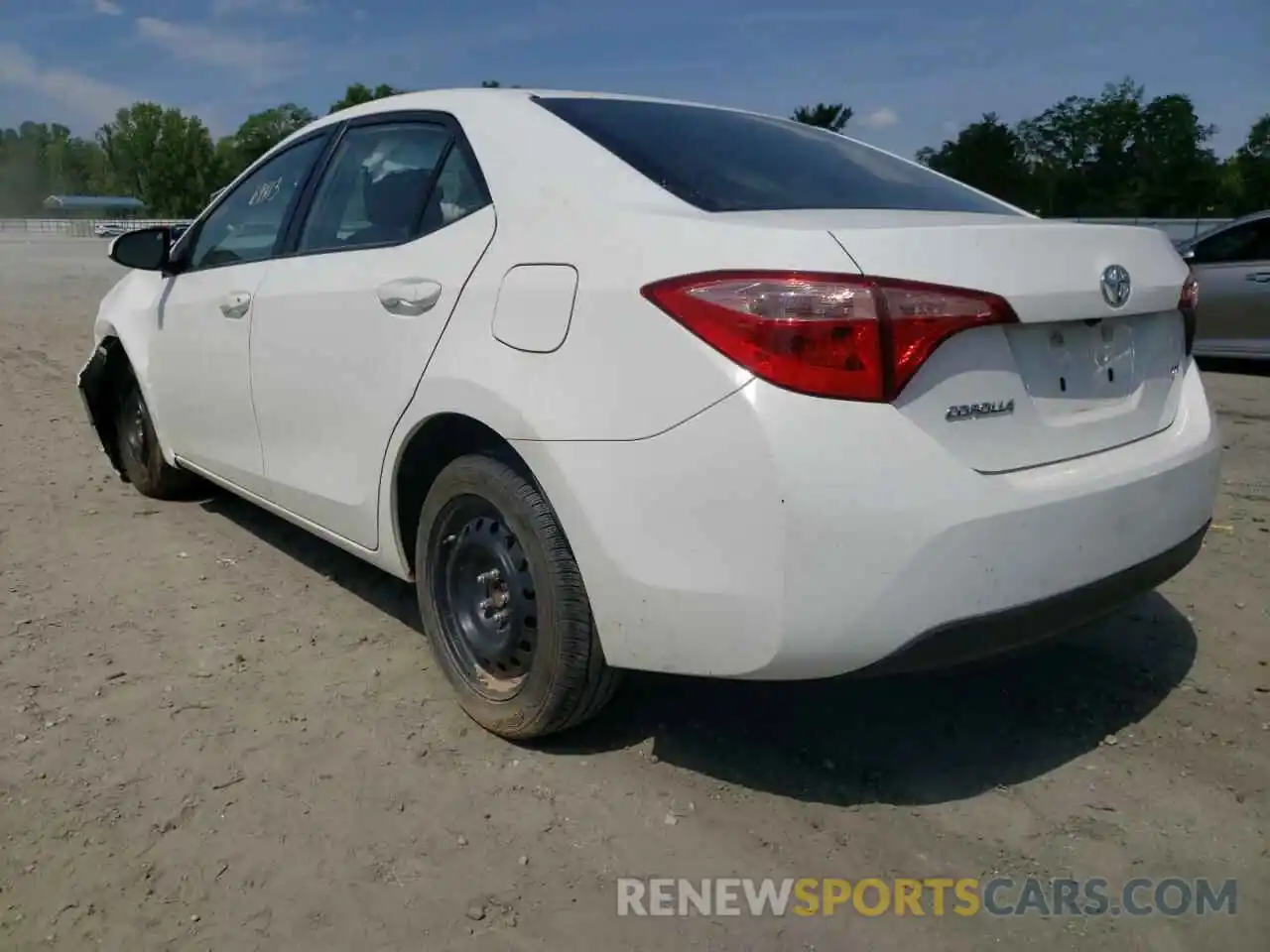 3 Photograph of a damaged car 5YFBURHE4KP903066 TOYOTA COROLLA 2019