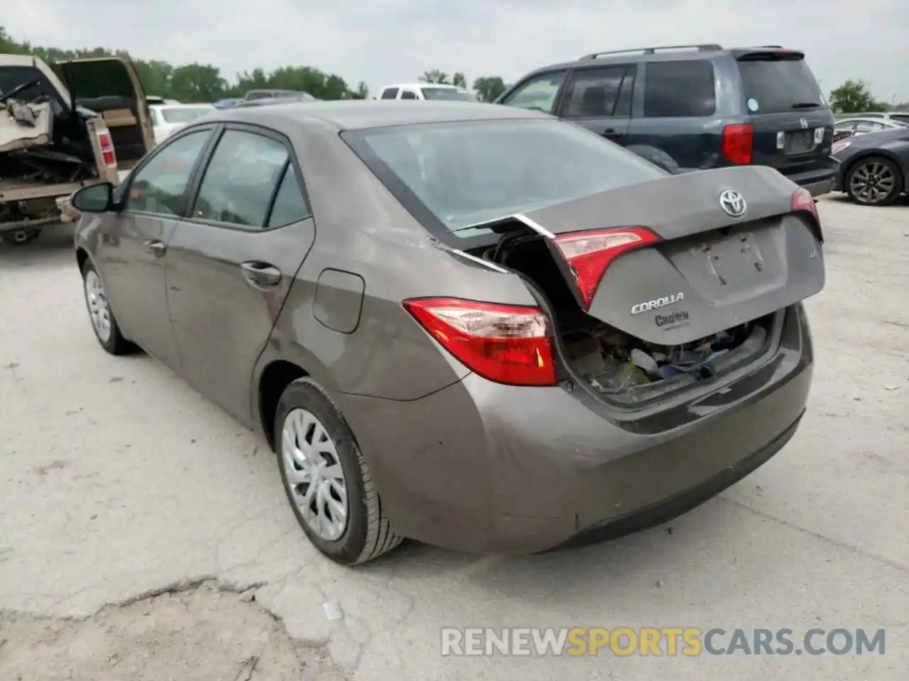 3 Photograph of a damaged car 5YFBURHE4KP903259 TOYOTA COROLLA 2019