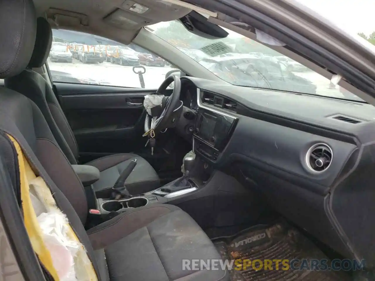 5 Photograph of a damaged car 5YFBURHE4KP903259 TOYOTA COROLLA 2019