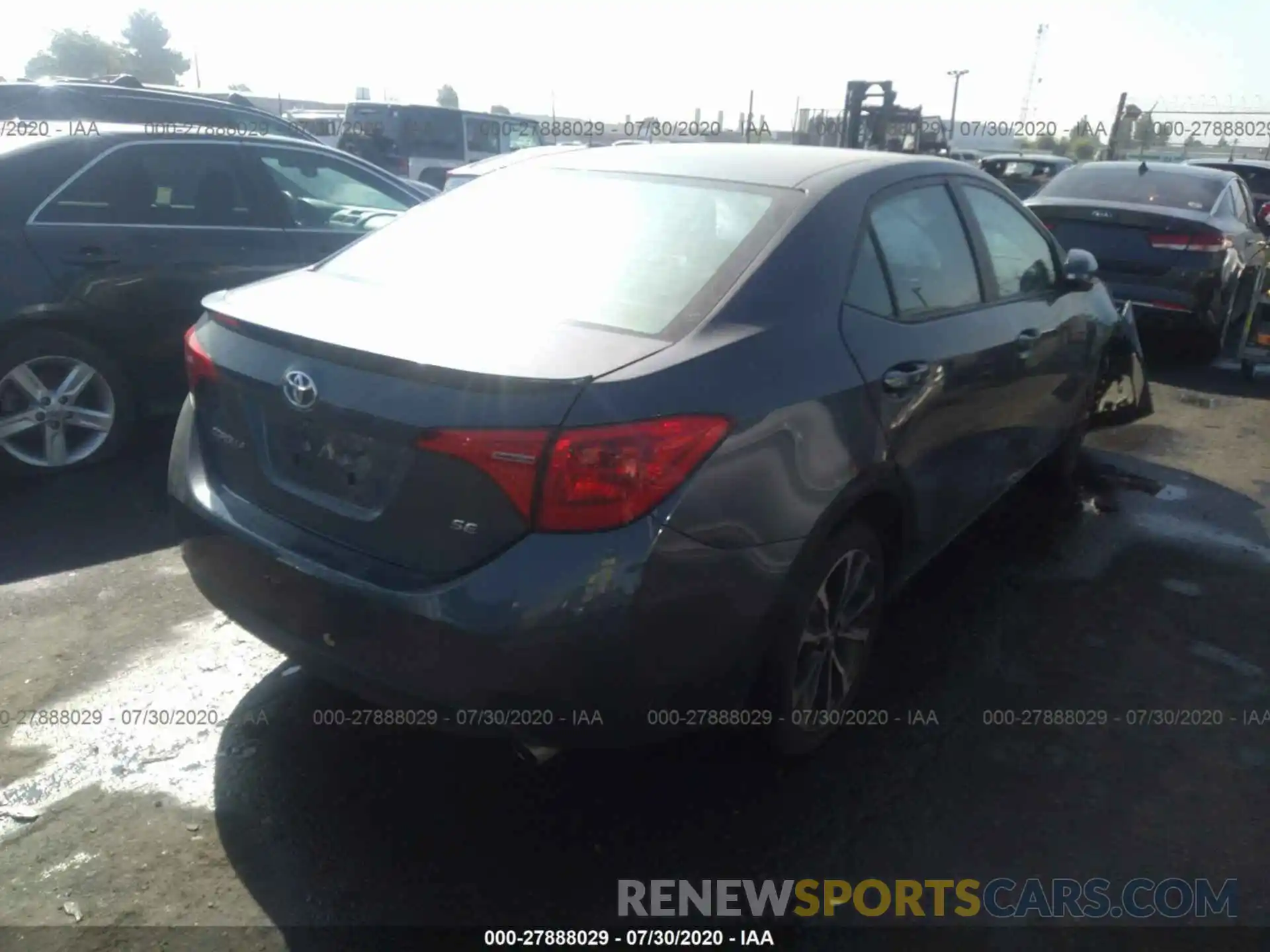 4 Photograph of a damaged car 5YFBURHE4KP903567 TOYOTA COROLLA 2019