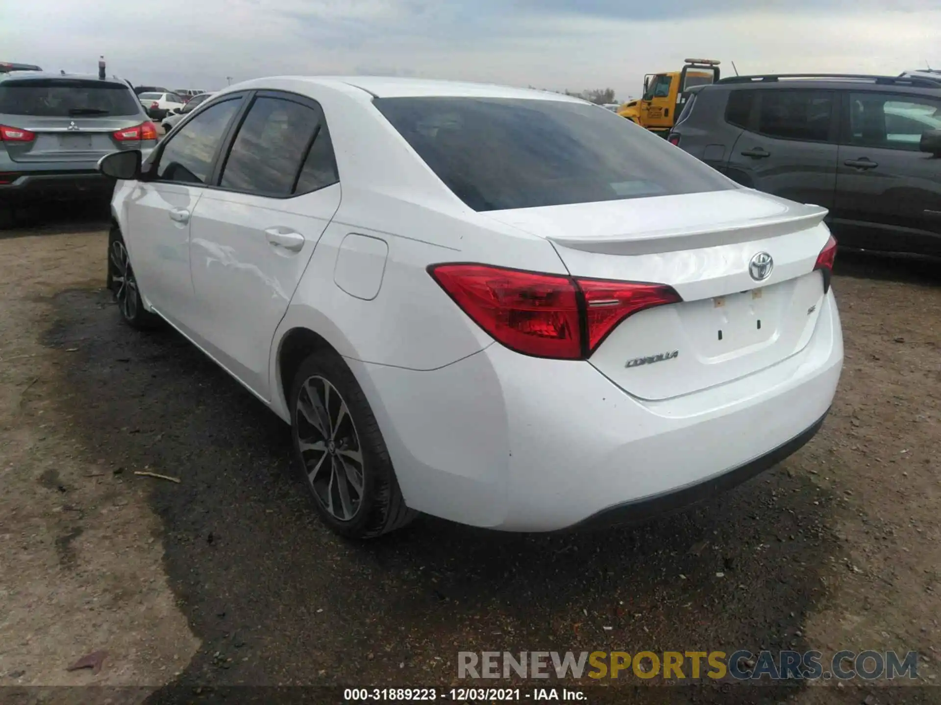 3 Photograph of a damaged car 5YFBURHE4KP903570 TOYOTA COROLLA 2019