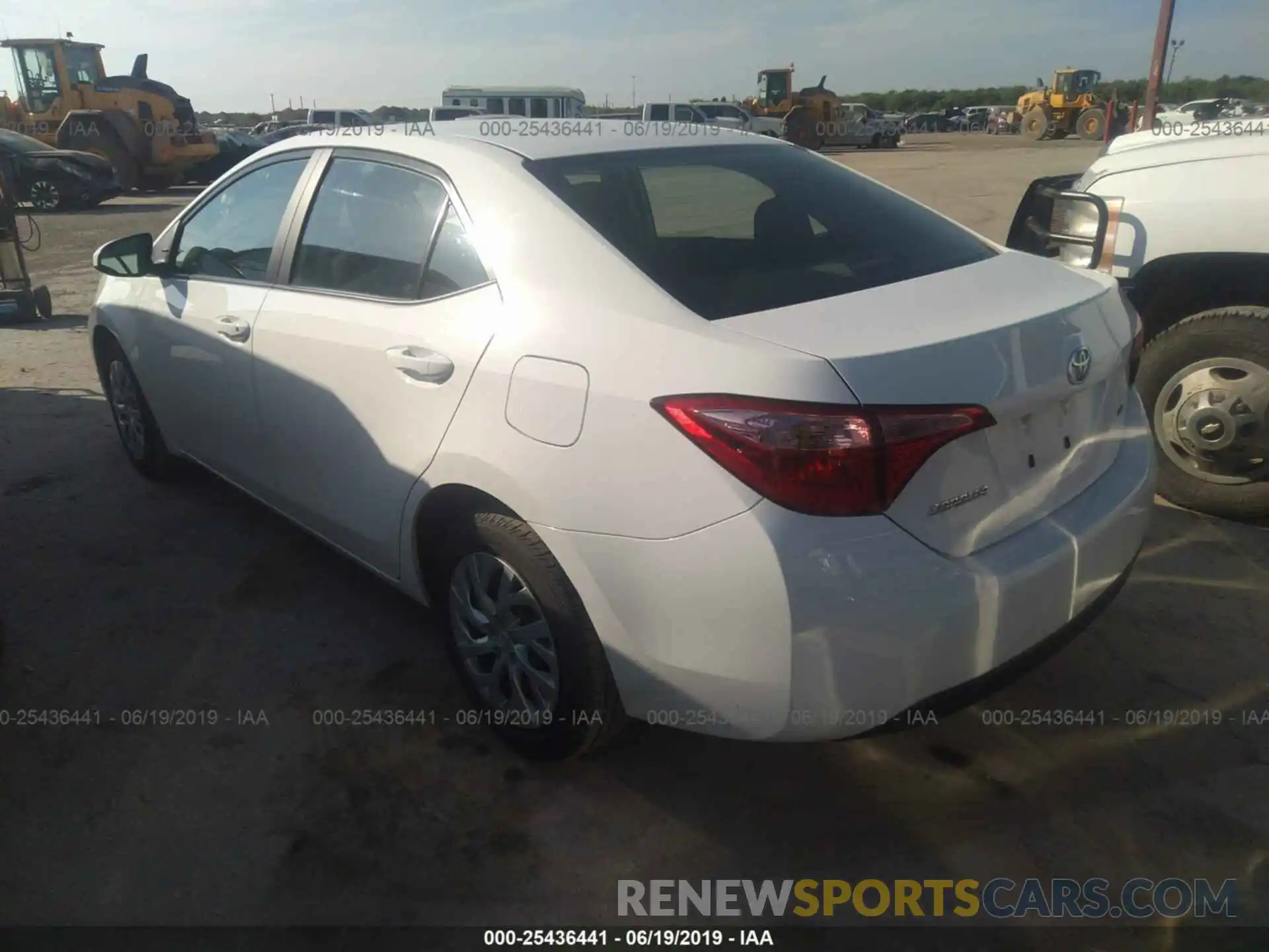 3 Photograph of a damaged car 5YFBURHE4KP905075 TOYOTA COROLLA 2019