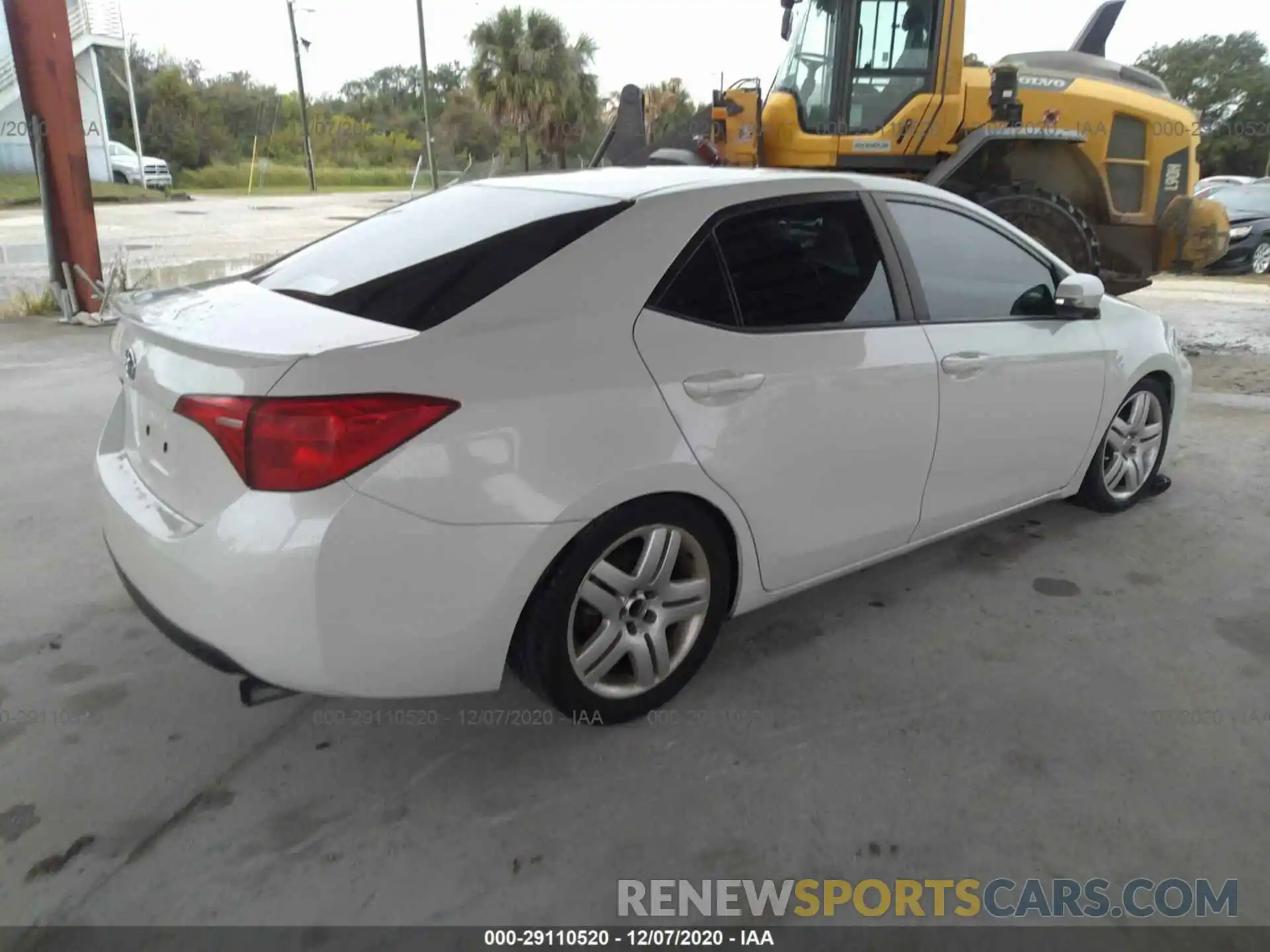 4 Photograph of a damaged car 5YFBURHE4KP905416 TOYOTA COROLLA 2019