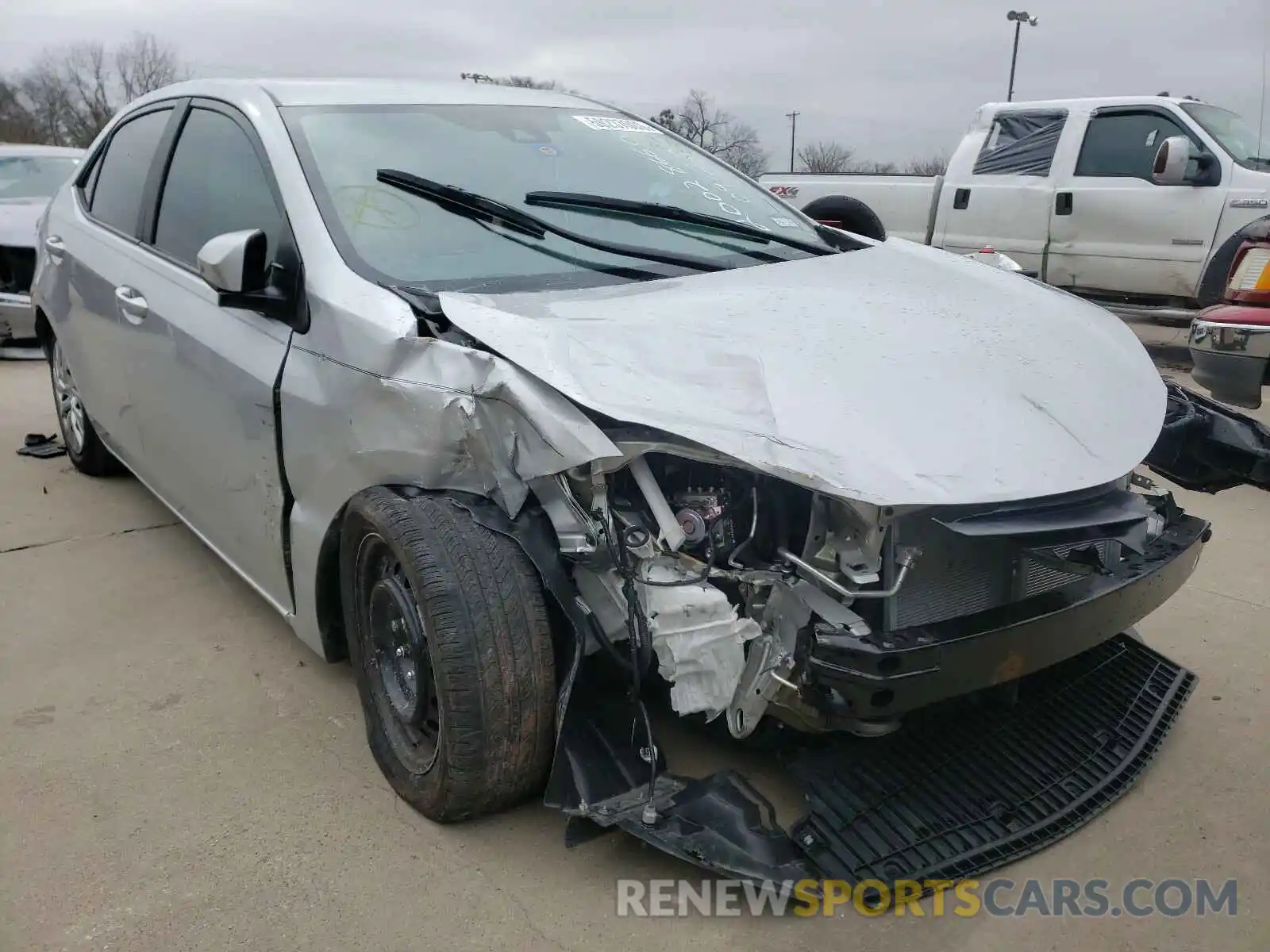 1 Photograph of a damaged car 5YFBURHE4KP905450 TOYOTA COROLLA 2019