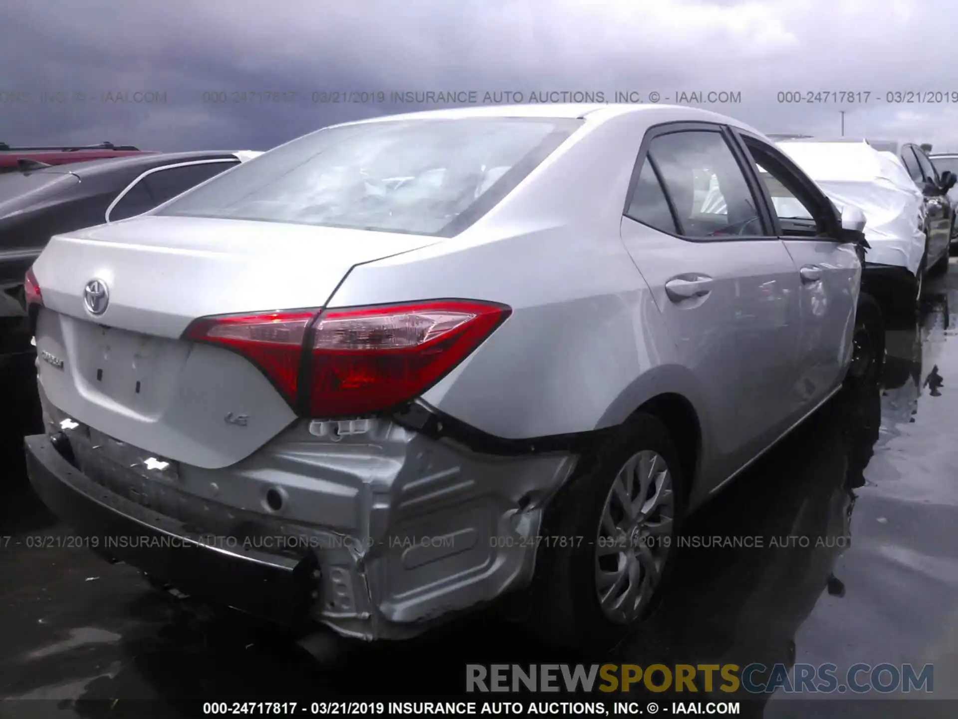 4 Photograph of a damaged car 5YFBURHE4KP906002 TOYOTA COROLLA 2019