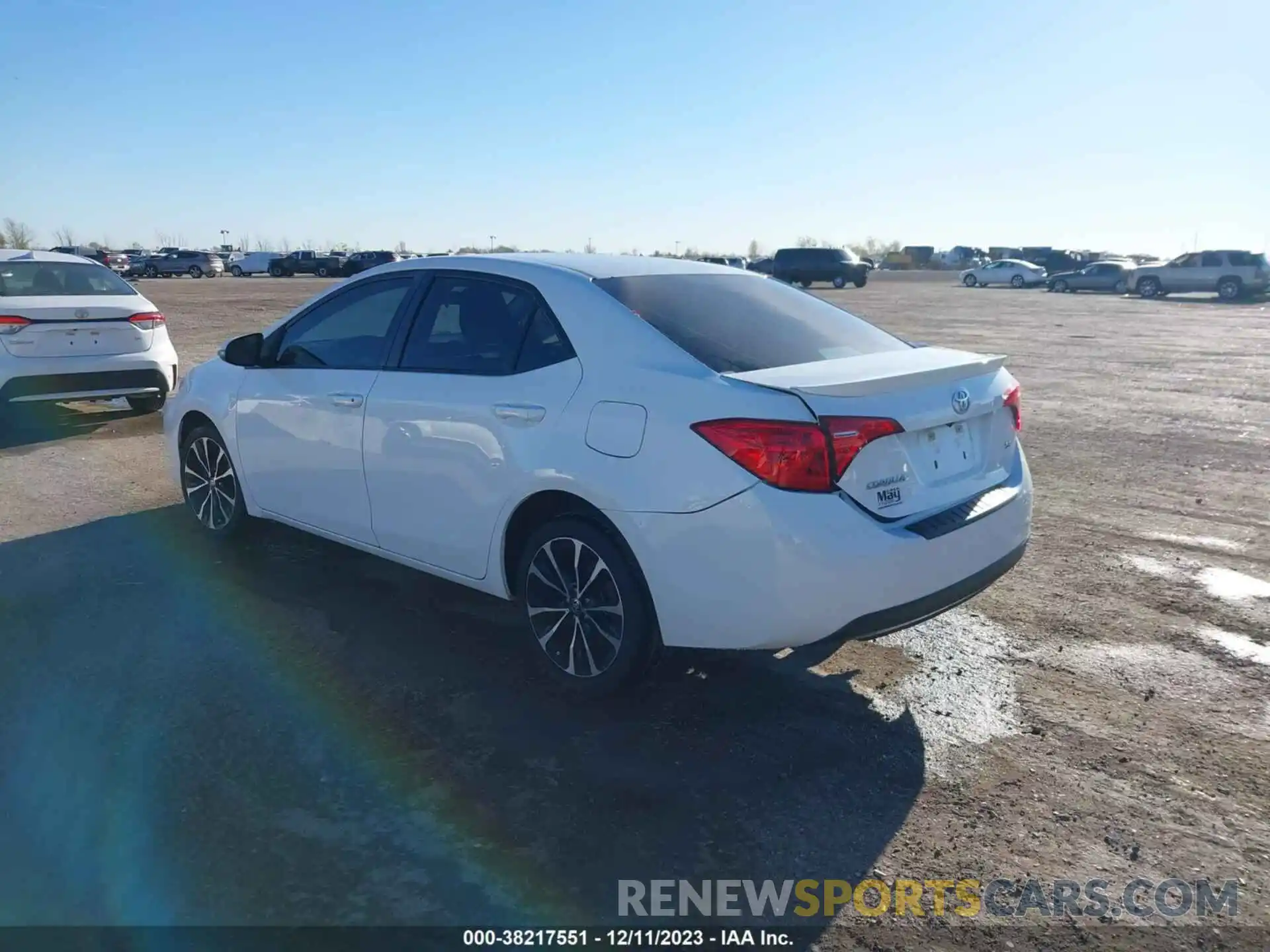 3 Photograph of a damaged car 5YFBURHE4KP906047 TOYOTA COROLLA 2019