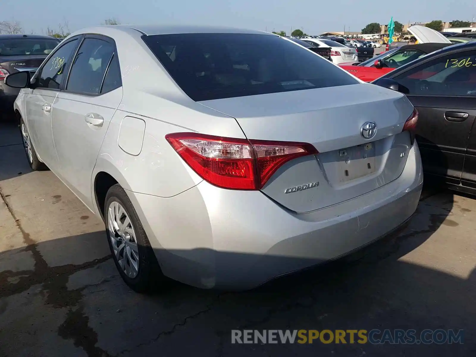 3 Photograph of a damaged car 5YFBURHE4KP906792 TOYOTA COROLLA 2019