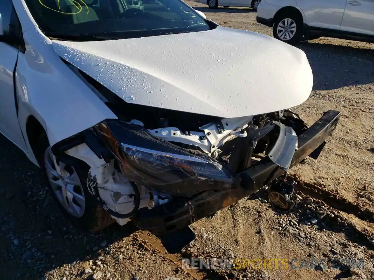 9 Photograph of a damaged car 5YFBURHE4KP907134 TOYOTA COROLLA 2019