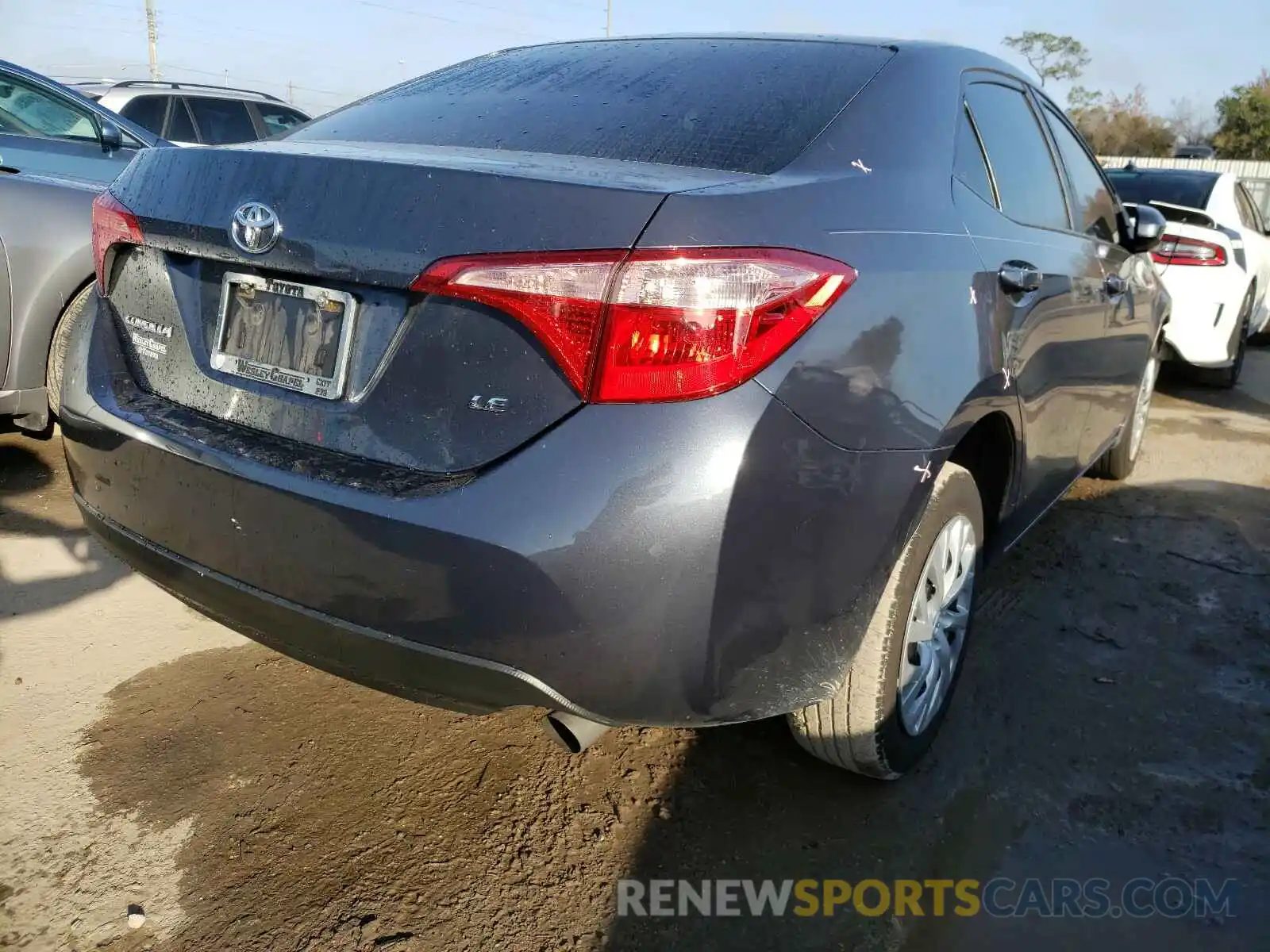 4 Photograph of a damaged car 5YFBURHE4KP909269 TOYOTA COROLLA 2019