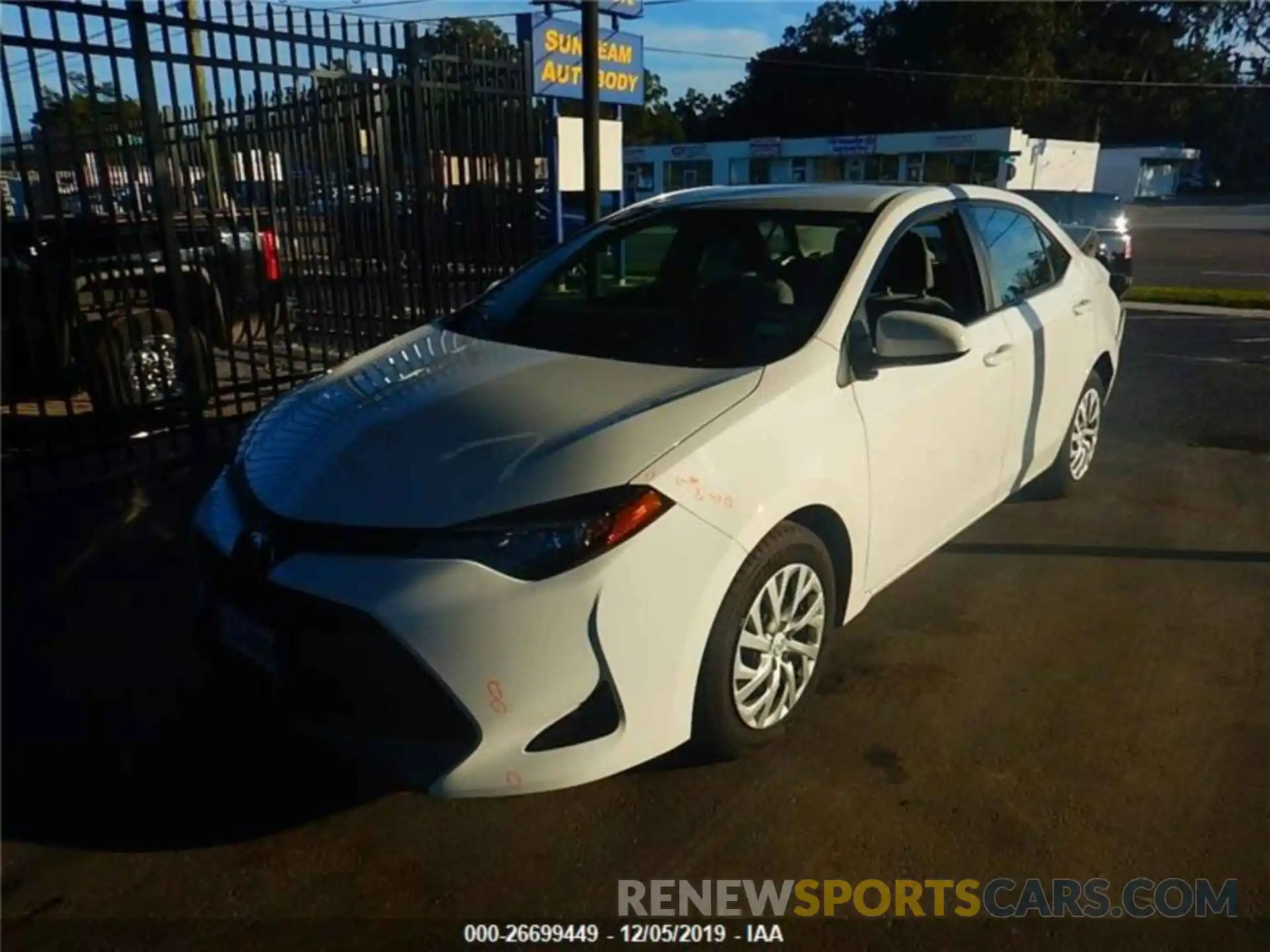 8 Photograph of a damaged car 5YFBURHE4KP911085 TOYOTA COROLLA 2019