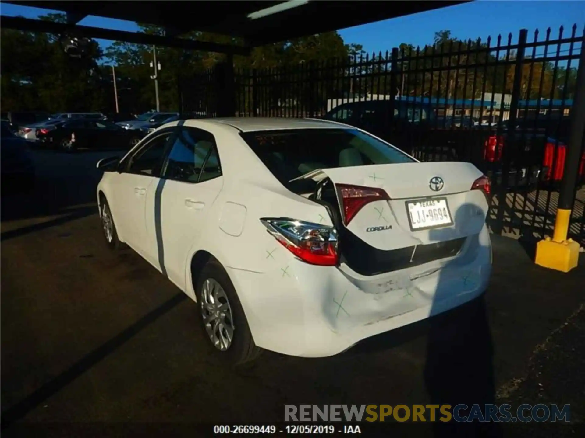 9 Photograph of a damaged car 5YFBURHE4KP911085 TOYOTA COROLLA 2019