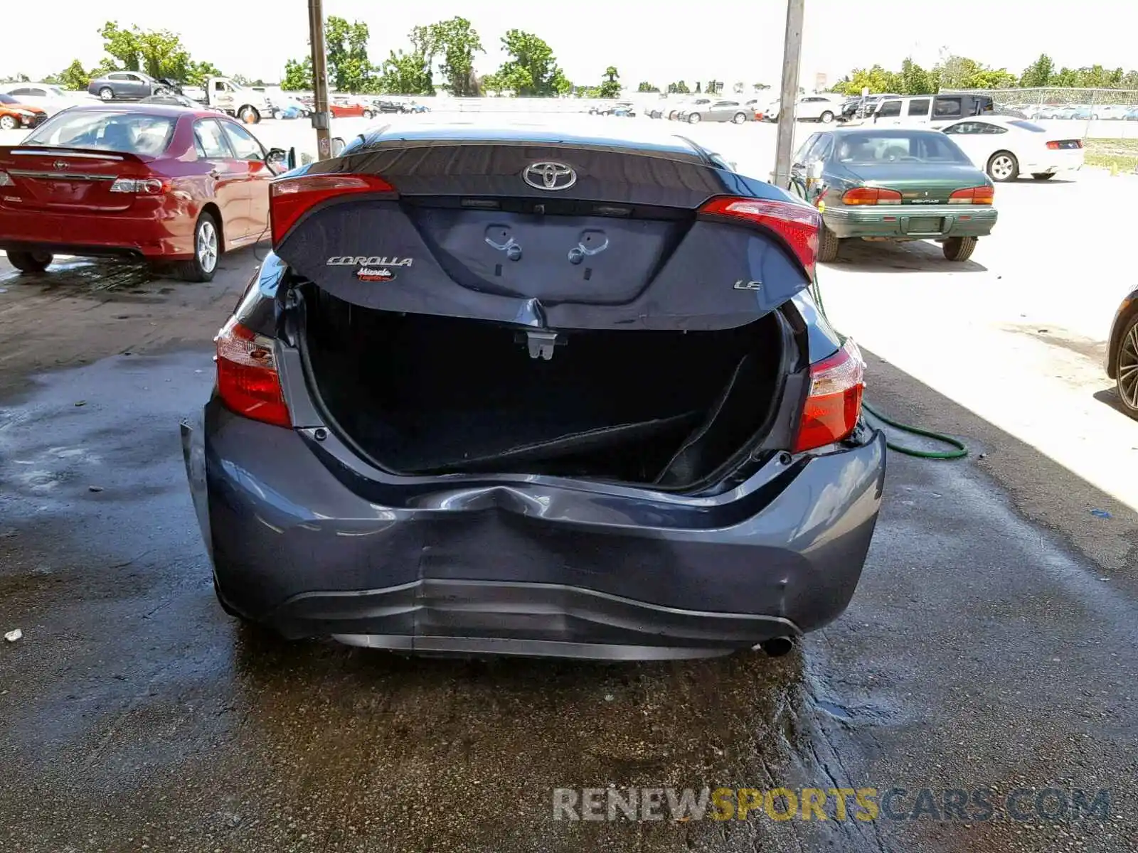 9 Photograph of a damaged car 5YFBURHE4KP911409 TOYOTA COROLLA 2019