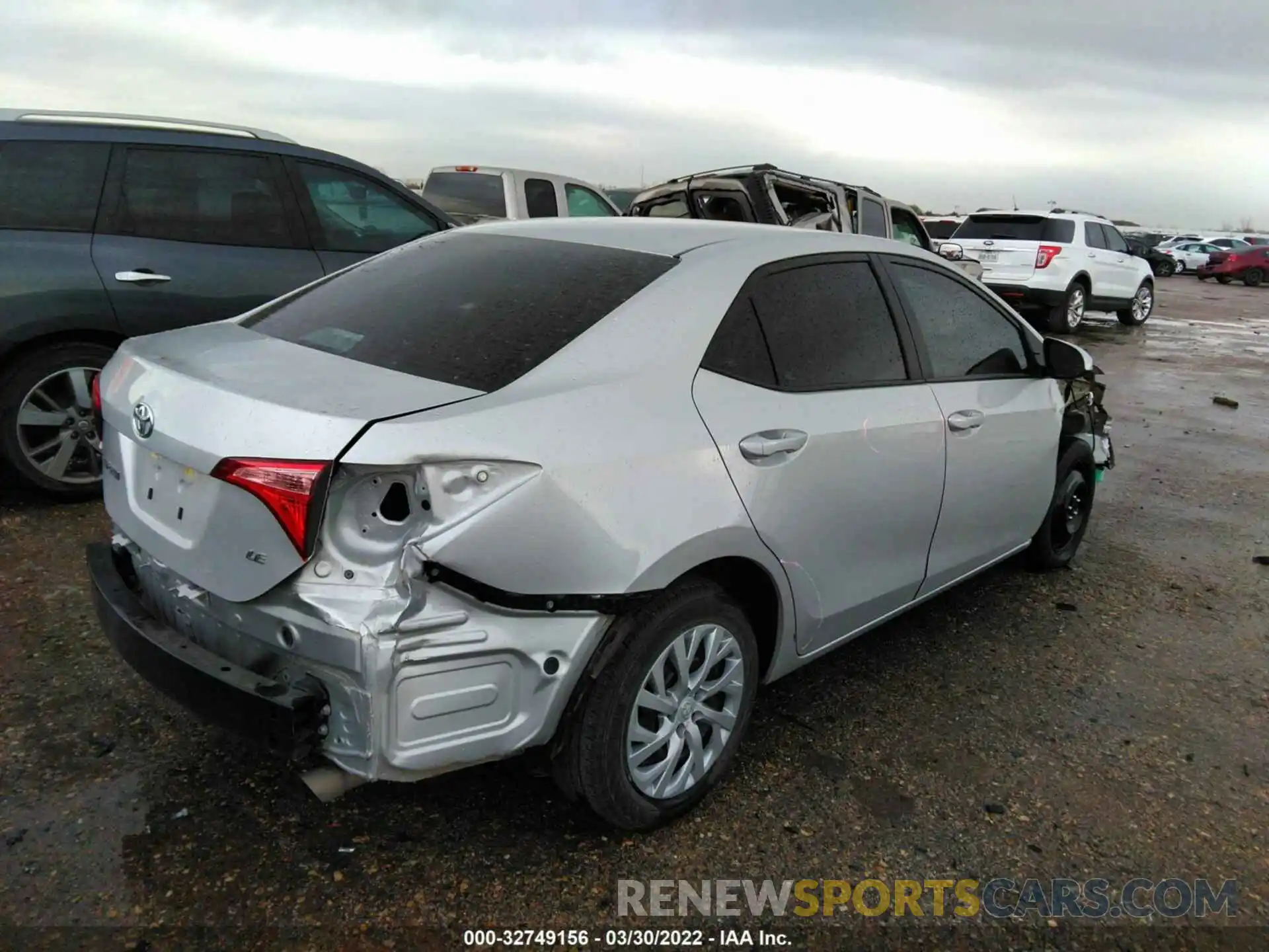 4 Photograph of a damaged car 5YFBURHE4KP912558 TOYOTA COROLLA 2019