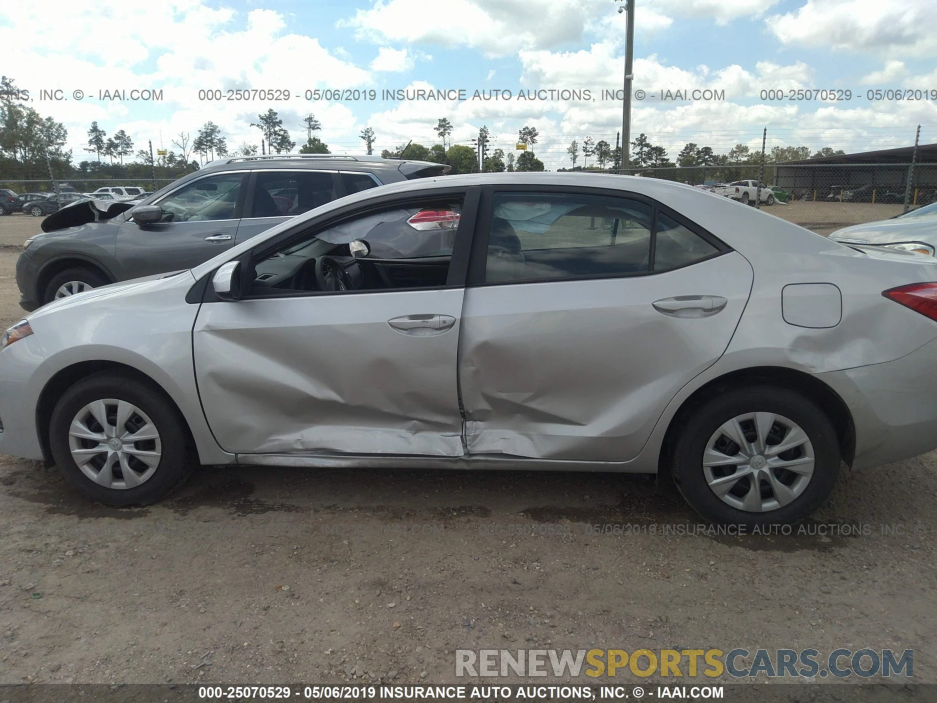 6 Photograph of a damaged car 5YFBURHE4KP913483 TOYOTA COROLLA 2019