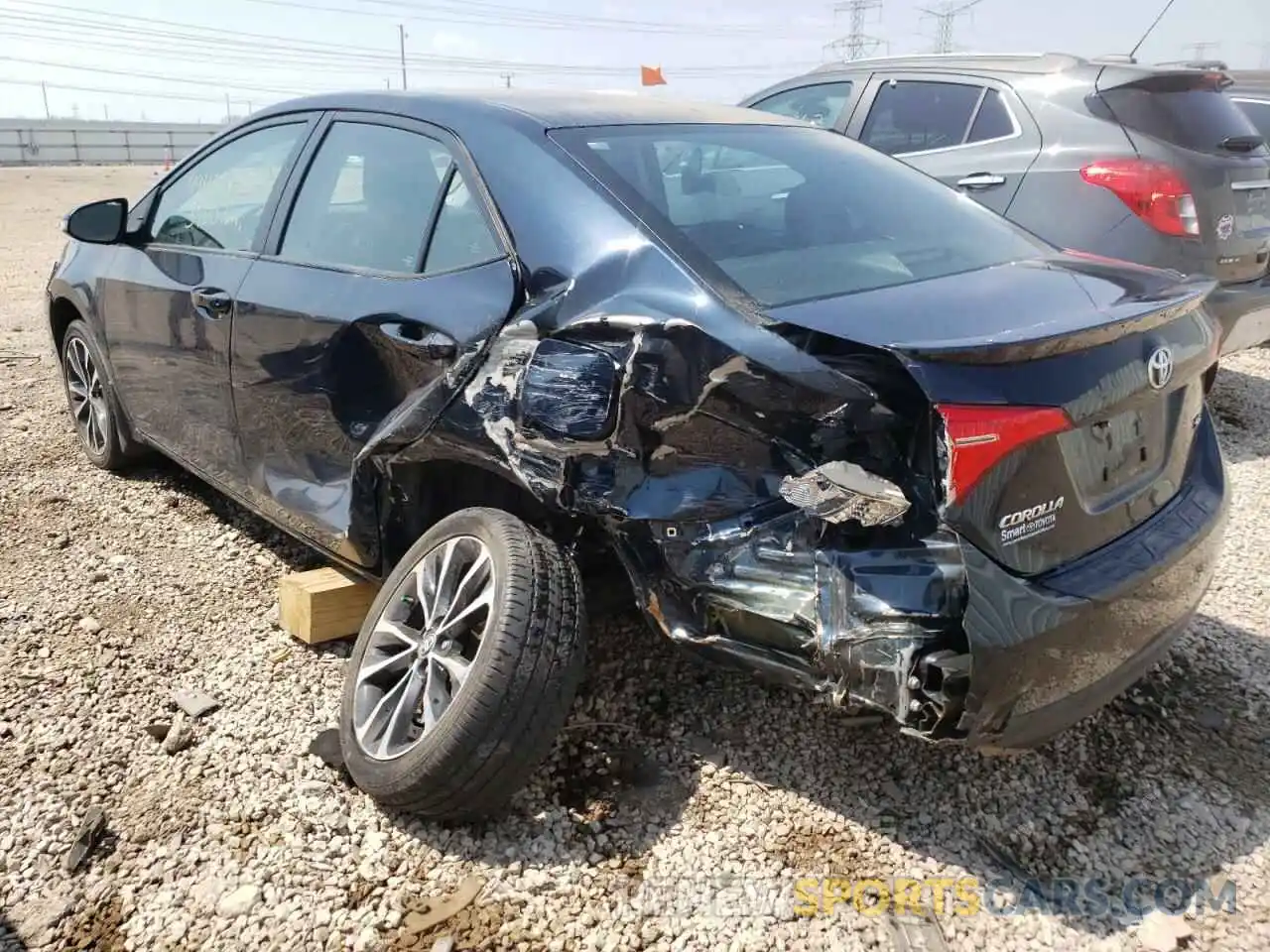 3 Photograph of a damaged car 5YFBURHE4KP913659 TOYOTA COROLLA 2019