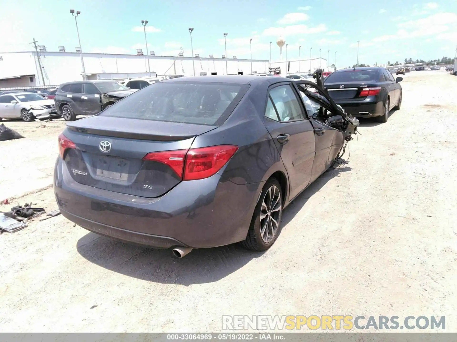 4 Photograph of a damaged car 5YFBURHE4KP913774 TOYOTA COROLLA 2019