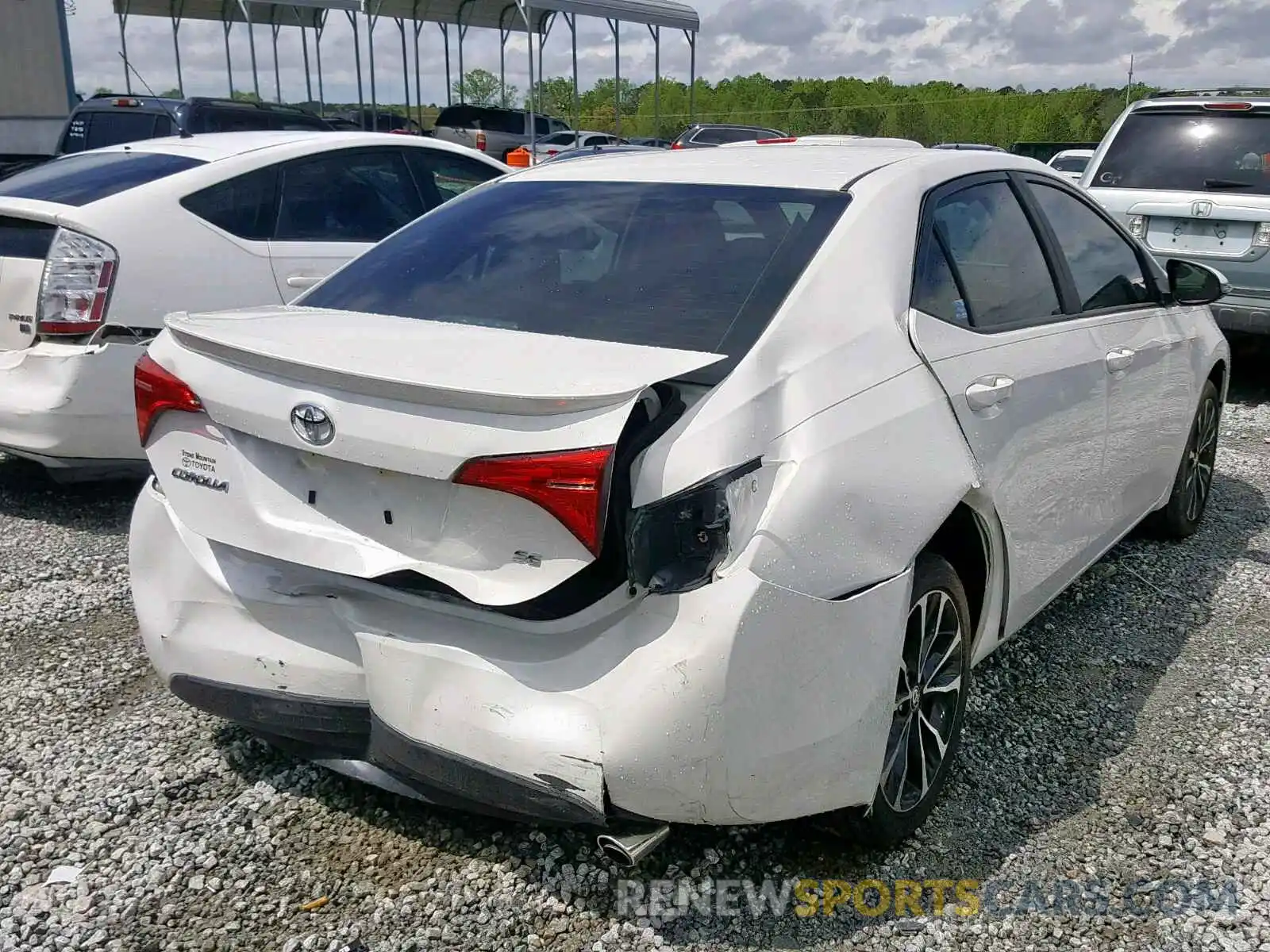 4 Photograph of a damaged car 5YFBURHE4KP914598 TOYOTA COROLLA 2019