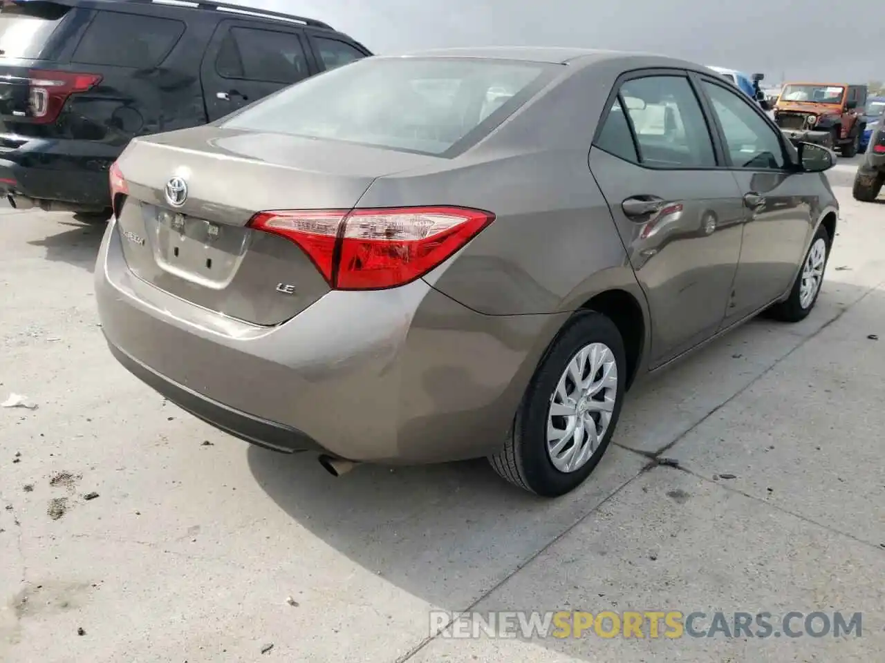 4 Photograph of a damaged car 5YFBURHE4KP919266 TOYOTA COROLLA 2019