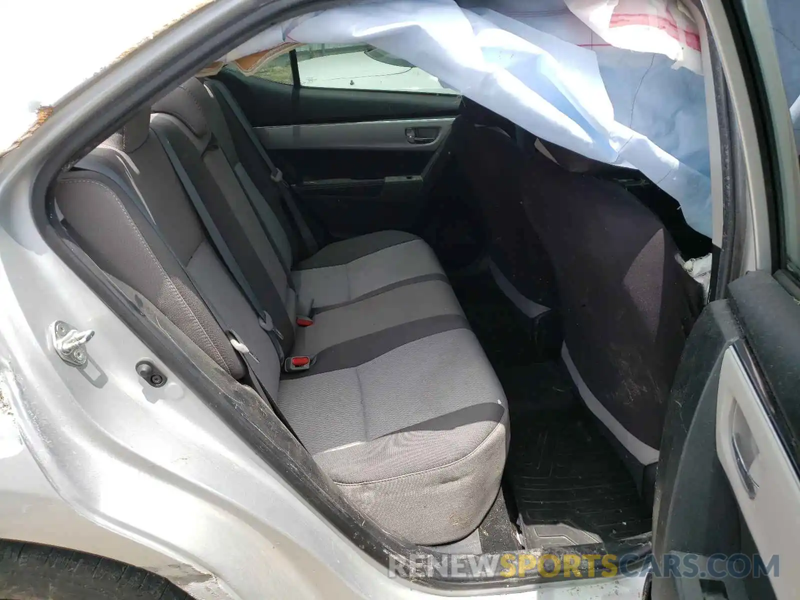 6 Photograph of a damaged car 5YFBURHE4KP922264 TOYOTA COROLLA 2019