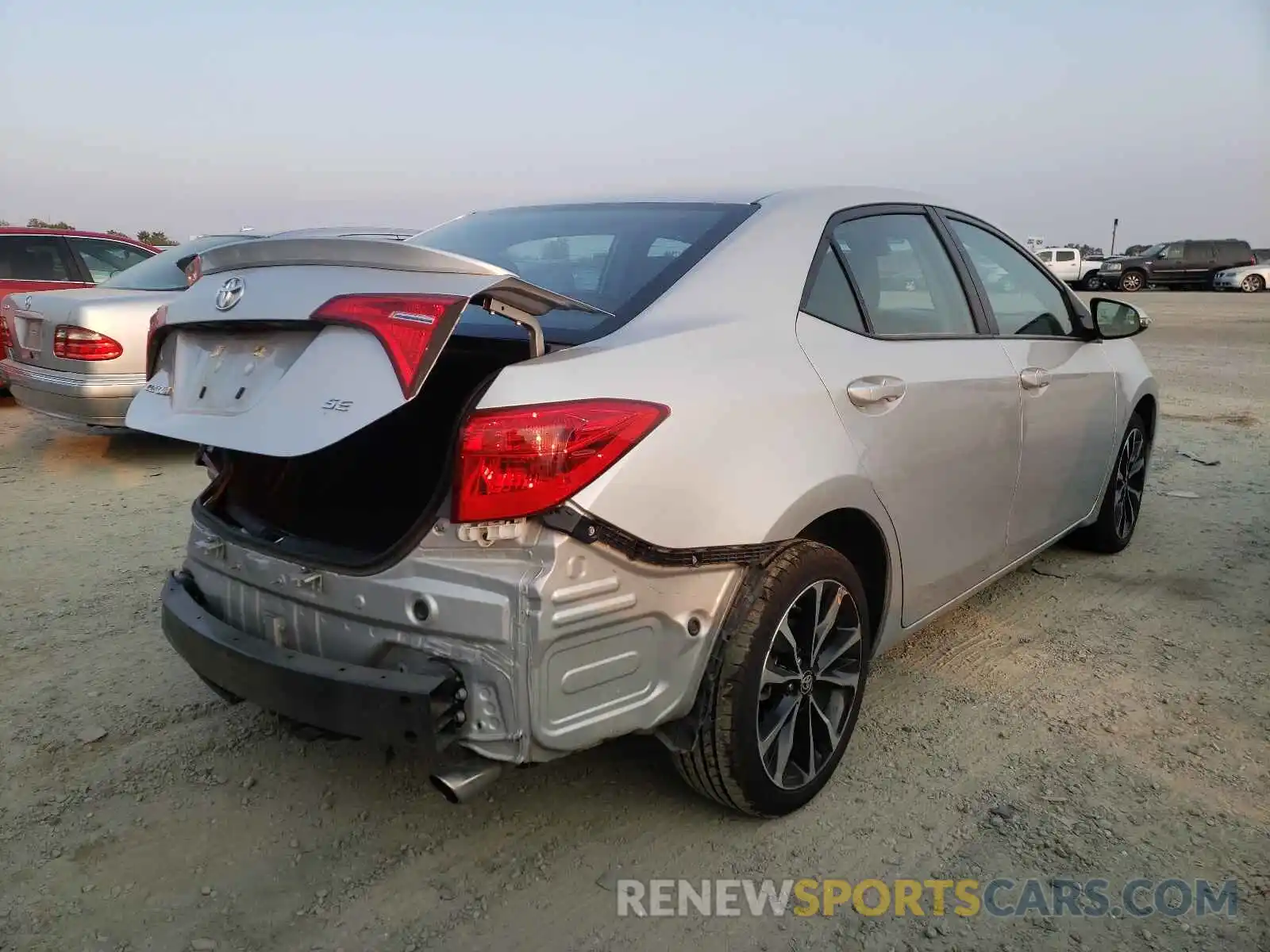 4 Photograph of a damaged car 5YFBURHE4KP922491 TOYOTA COROLLA 2019