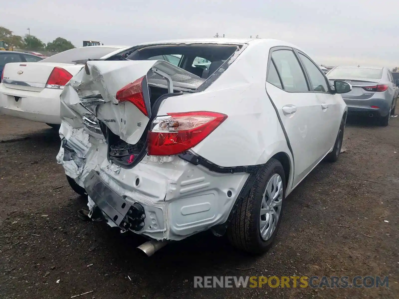 4 Photograph of a damaged car 5YFBURHE4KP922944 TOYOTA COROLLA 2019