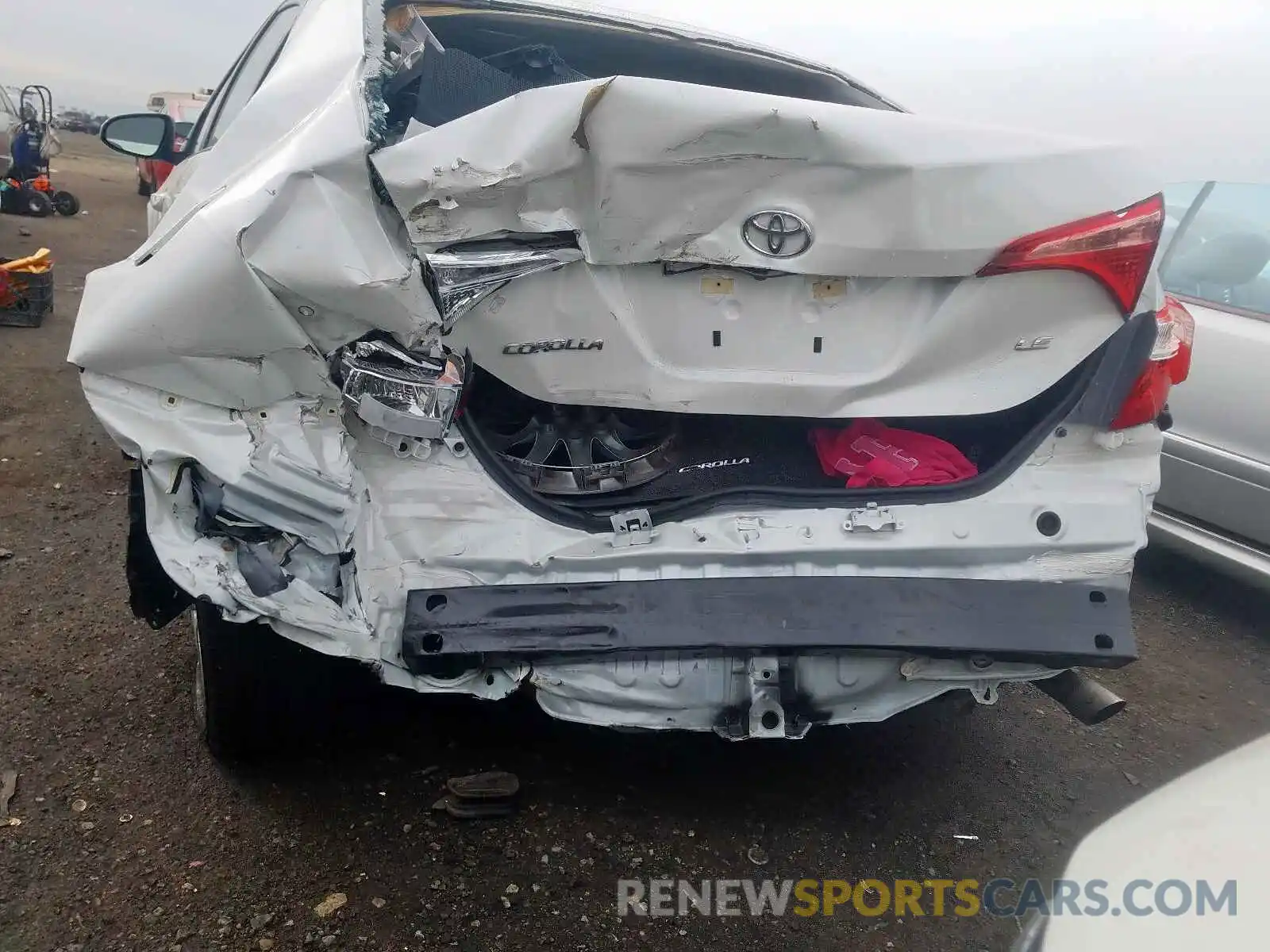 9 Photograph of a damaged car 5YFBURHE4KP922944 TOYOTA COROLLA 2019