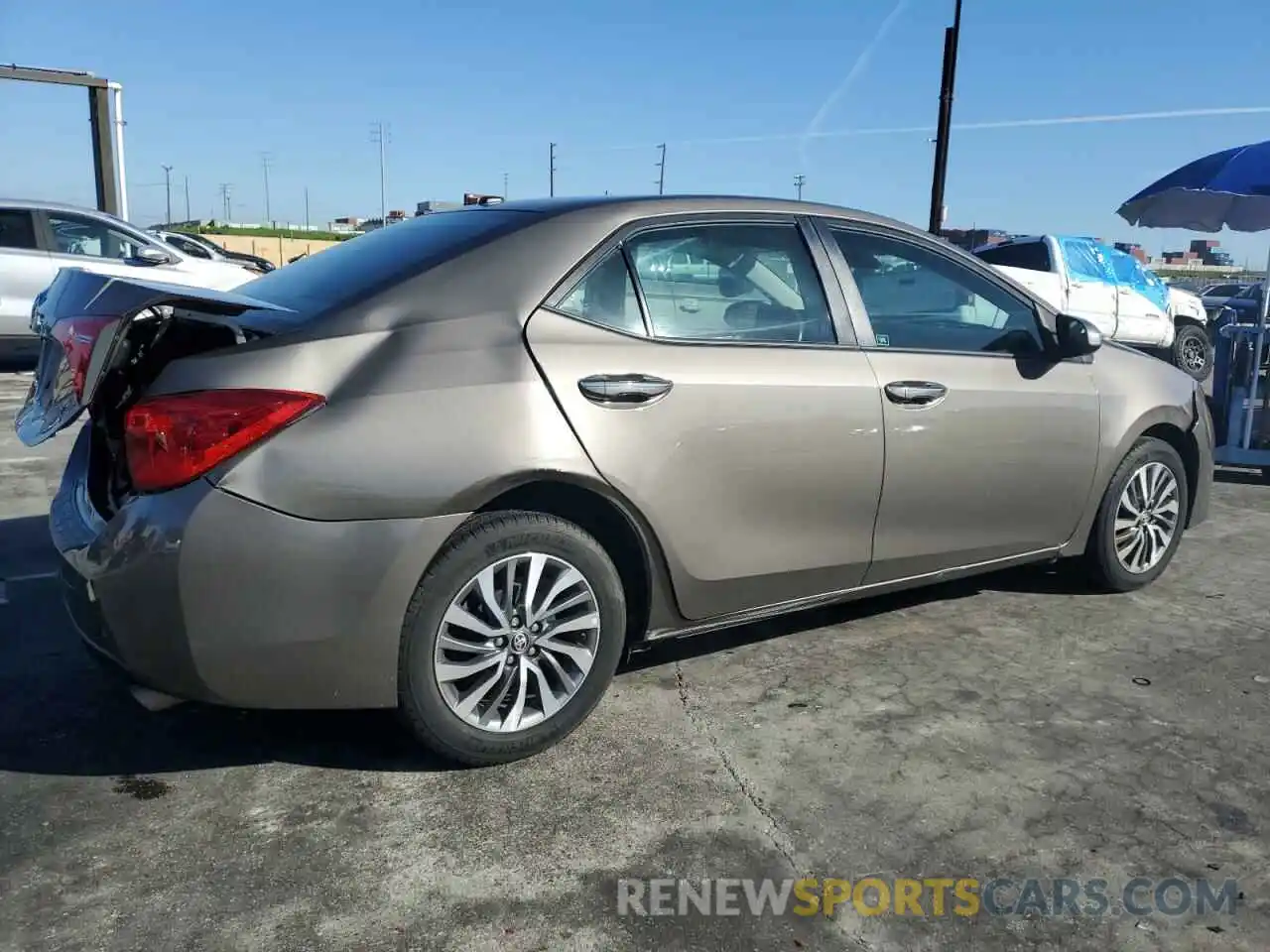 3 Photograph of a damaged car 5YFBURHE4KP922992 TOYOTA COROLLA 2019