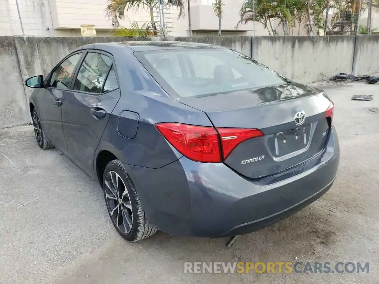 3 Photograph of a damaged car 5YFBURHE4KP923186 TOYOTA COROLLA 2019