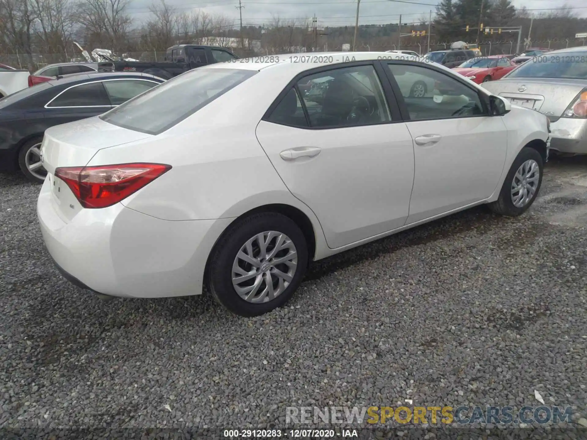 4 Photograph of a damaged car 5YFBURHE4KP923785 TOYOTA COROLLA 2019