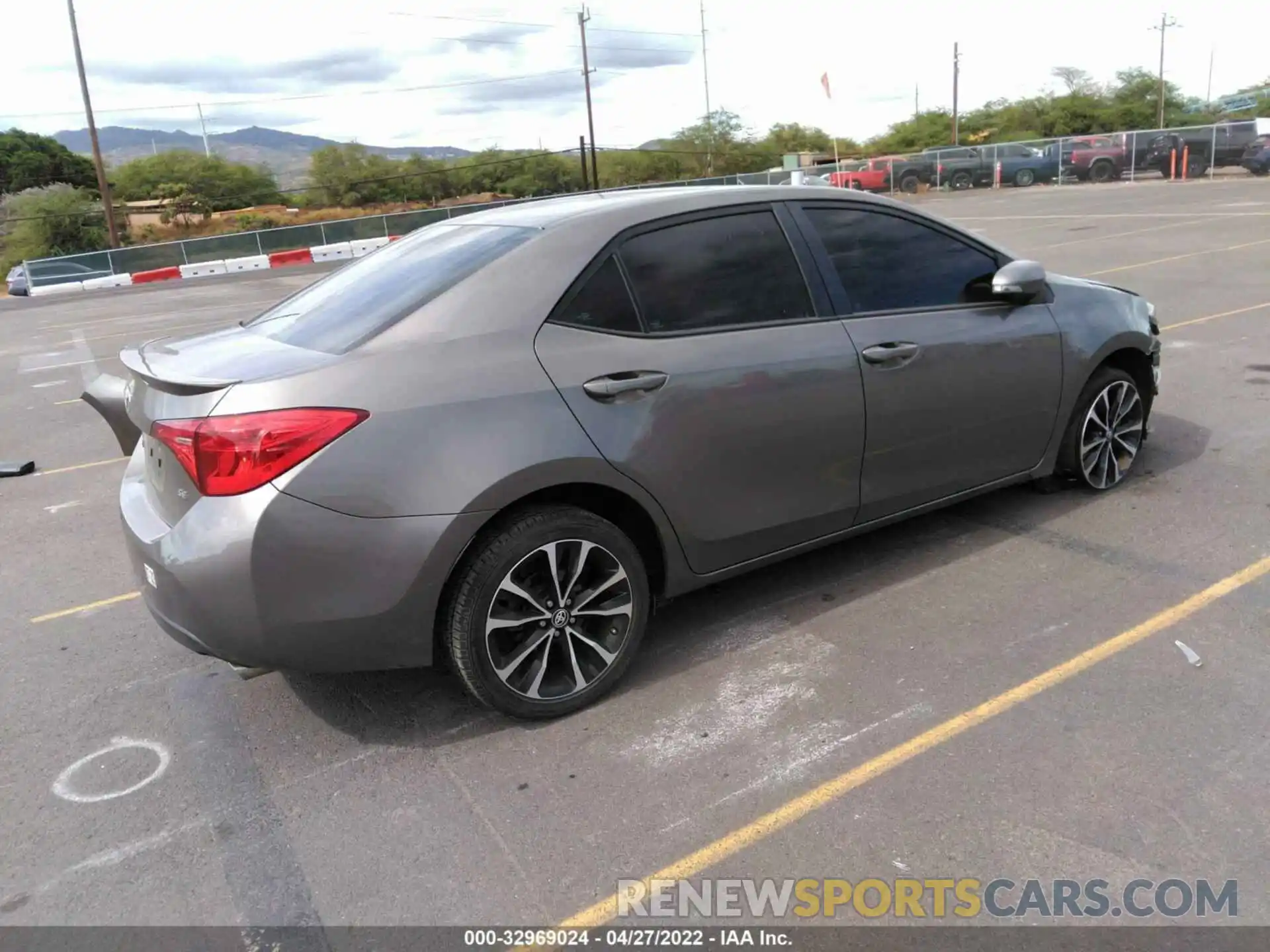 4 Photograph of a damaged car 5YFBURHE4KP923818 TOYOTA COROLLA 2019