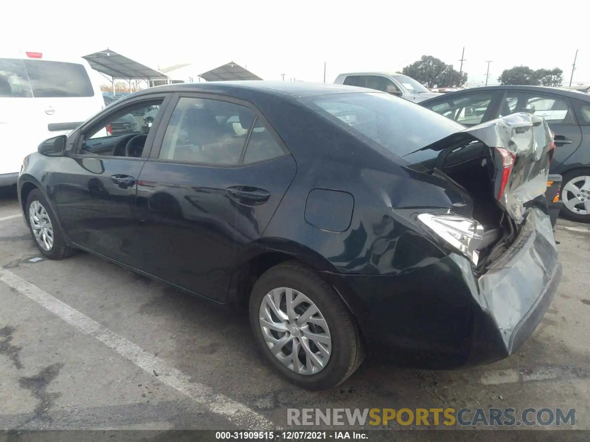 3 Photograph of a damaged car 5YFBURHE4KP923995 TOYOTA COROLLA 2019