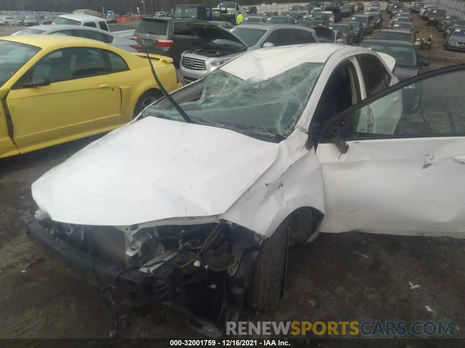 6 Photograph of a damaged car 5YFBURHE4KP924452 TOYOTA COROLLA 2019