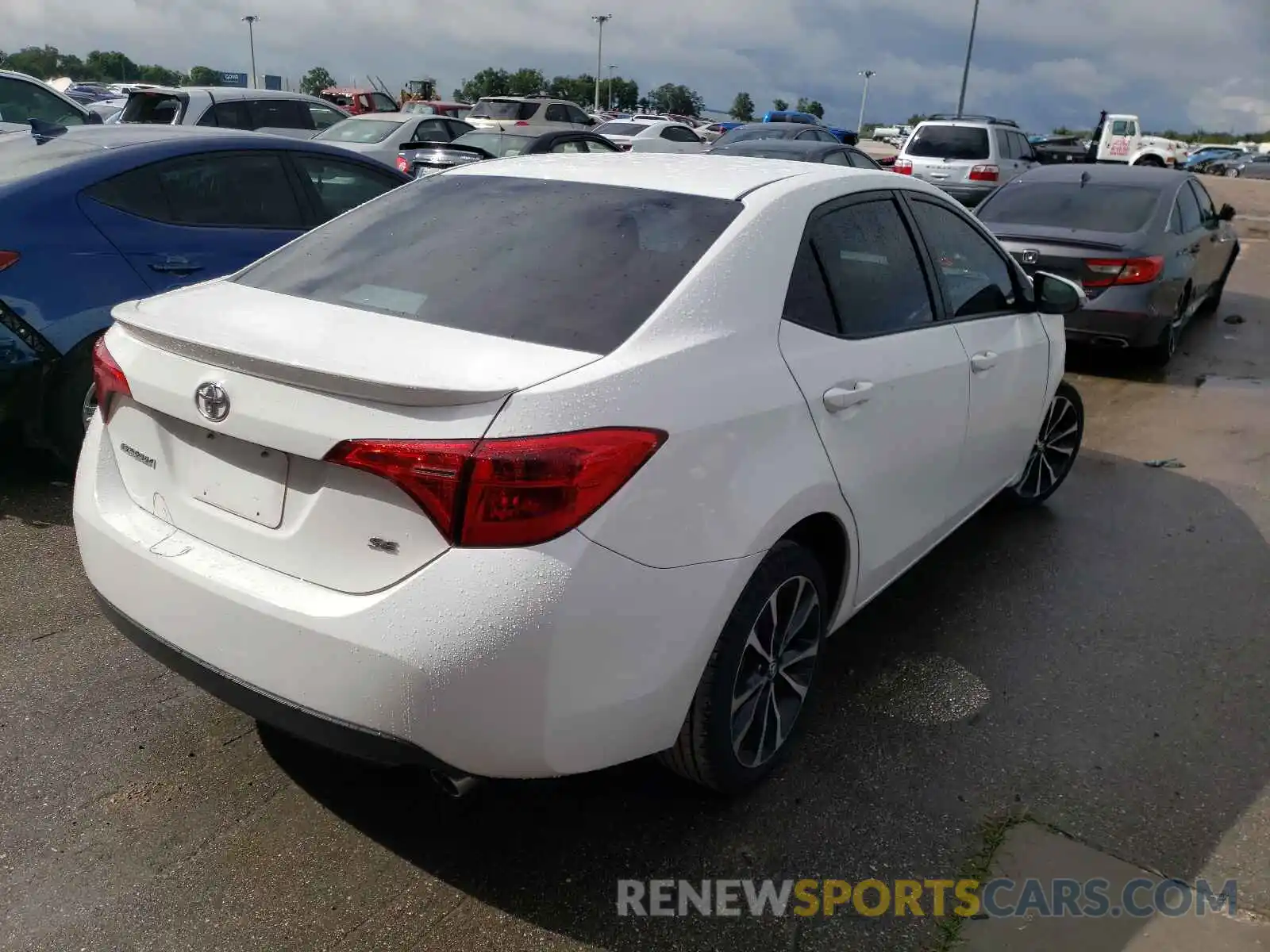 4 Photograph of a damaged car 5YFBURHE4KP925326 TOYOTA COROLLA 2019