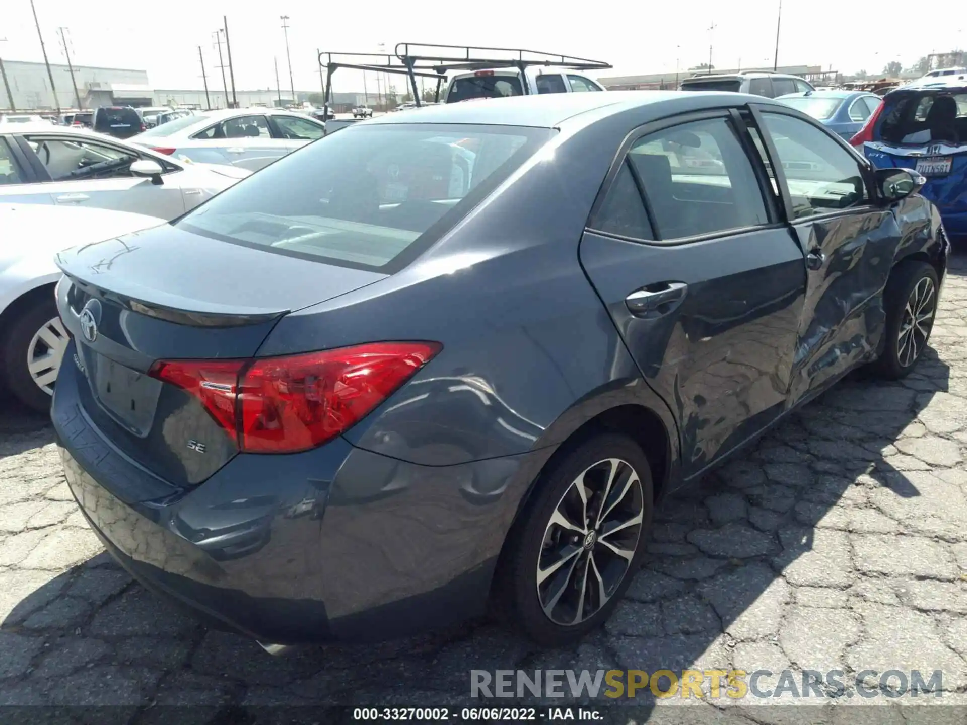 4 Photograph of a damaged car 5YFBURHE4KP925620 TOYOTA COROLLA 2019