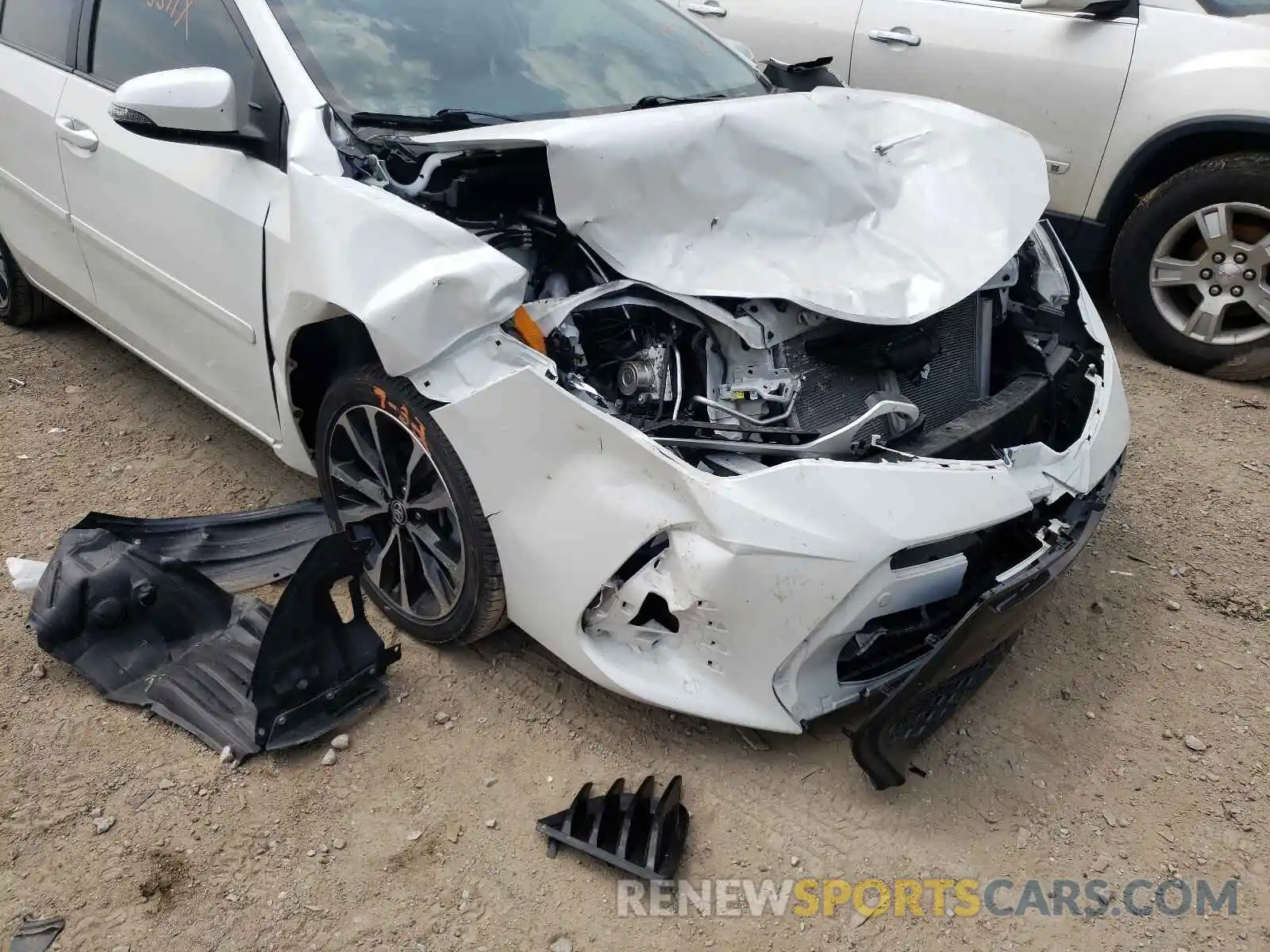 9 Photograph of a damaged car 5YFBURHE4KP926864 TOYOTA COROLLA 2019