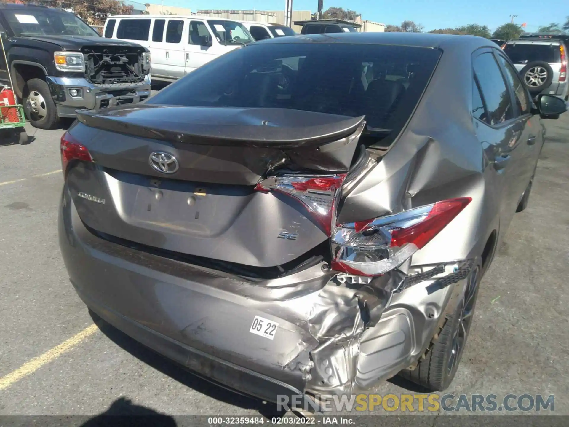 6 Photograph of a damaged car 5YFBURHE4KP926962 TOYOTA COROLLA 2019