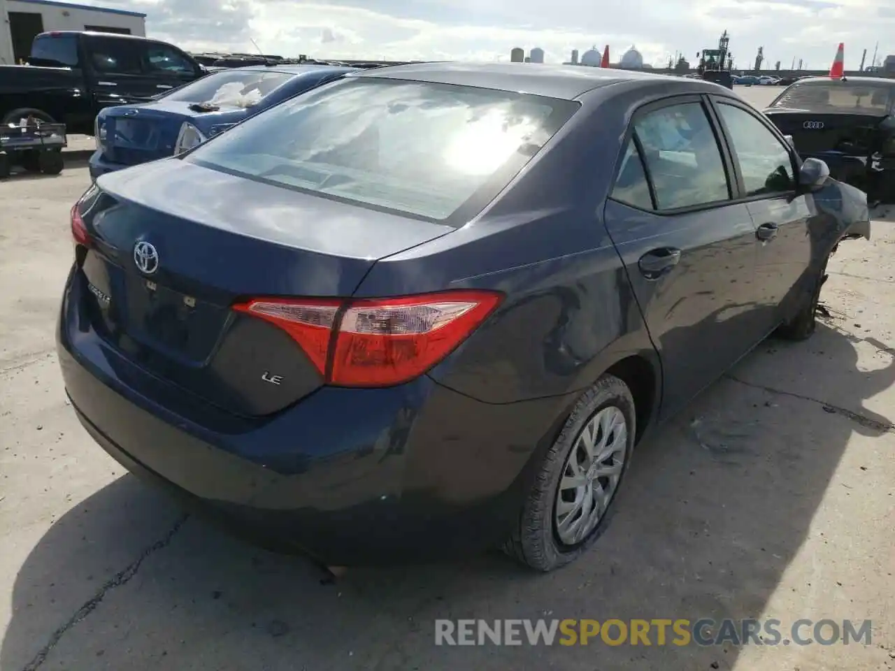 4 Photograph of a damaged car 5YFBURHE4KP927125 TOYOTA COROLLA 2019