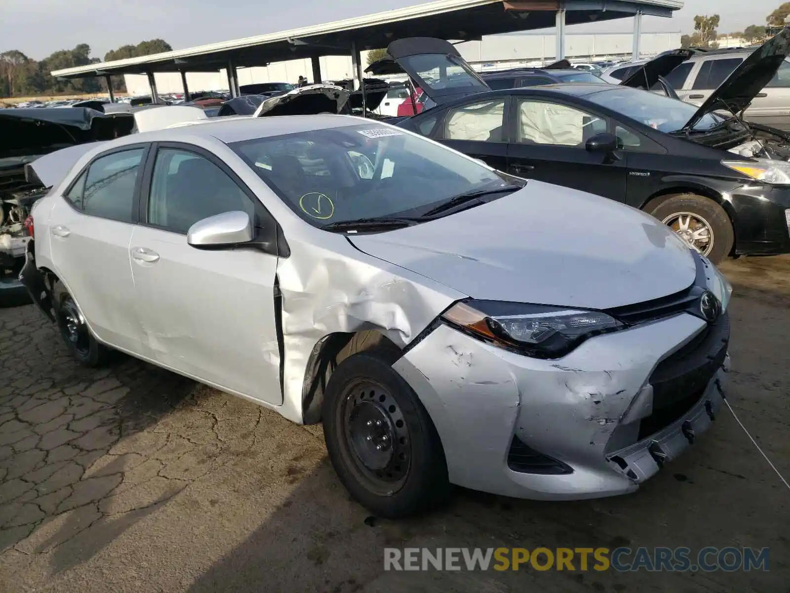 1 Photograph of a damaged car 5YFBURHE4KP927240 TOYOTA COROLLA 2019