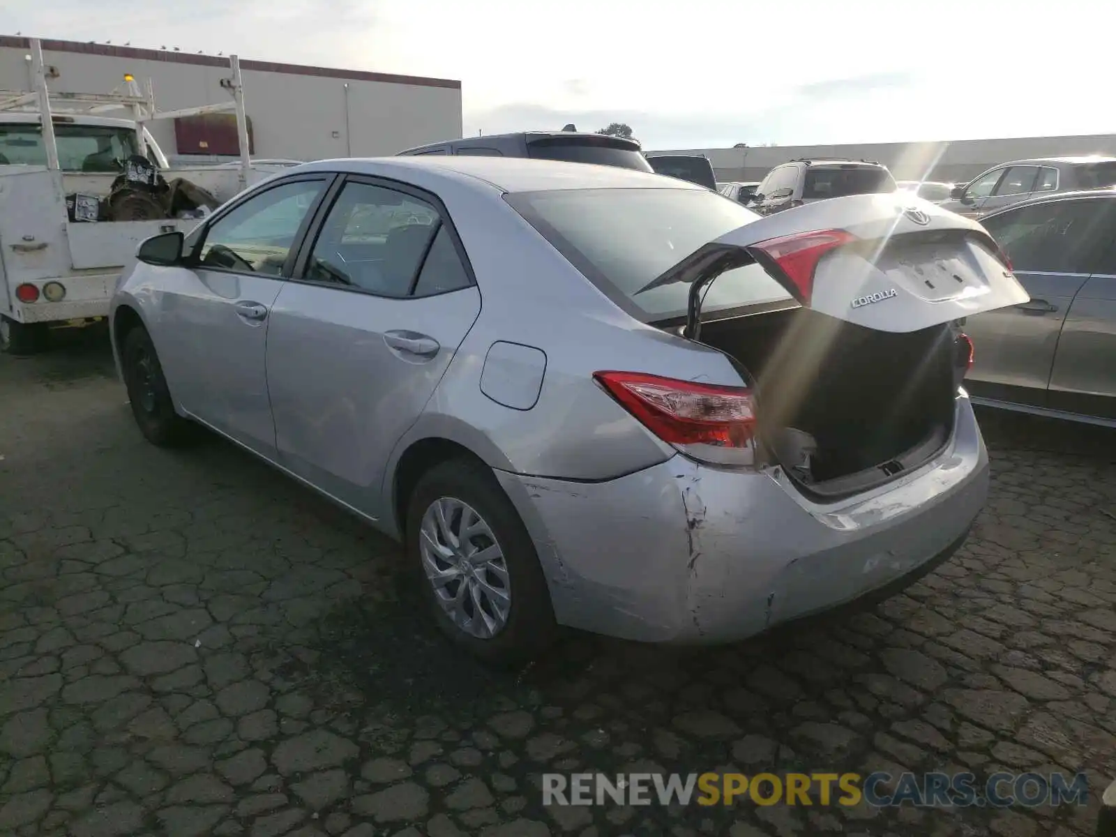 3 Photograph of a damaged car 5YFBURHE4KP927240 TOYOTA COROLLA 2019