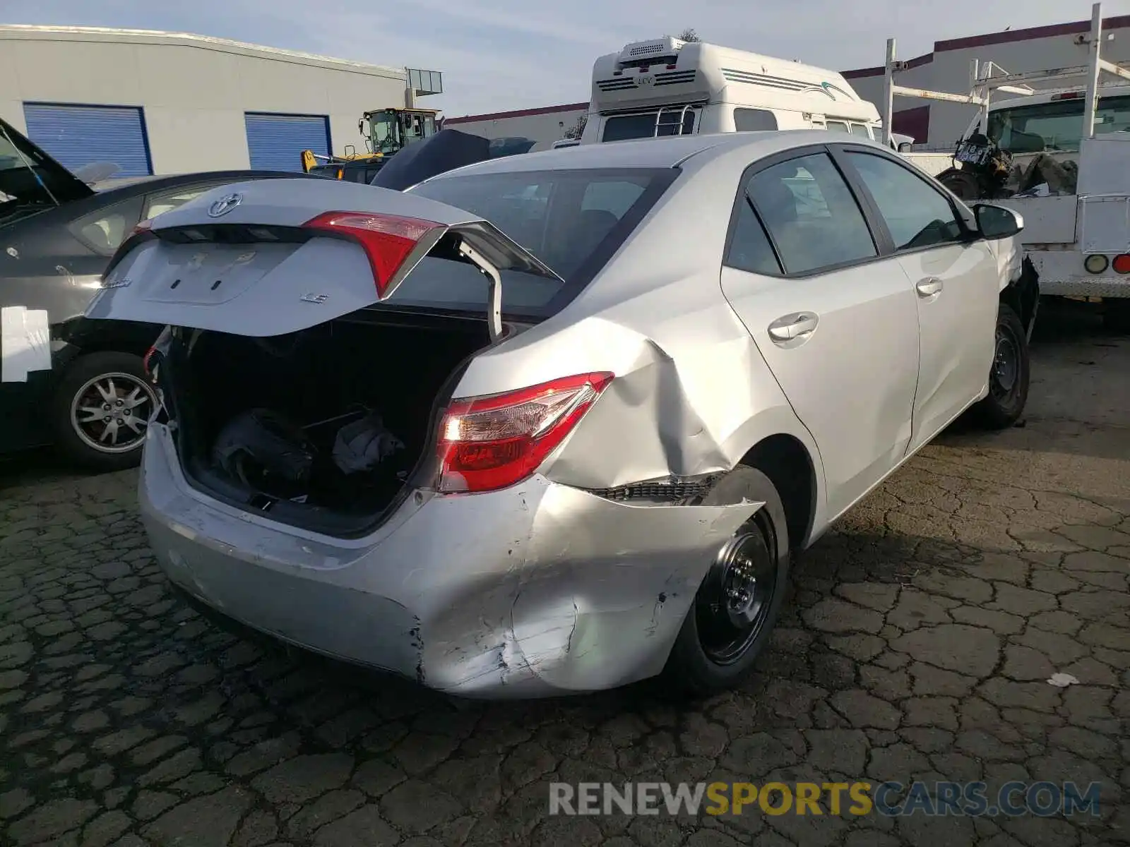 4 Photograph of a damaged car 5YFBURHE4KP927240 TOYOTA COROLLA 2019